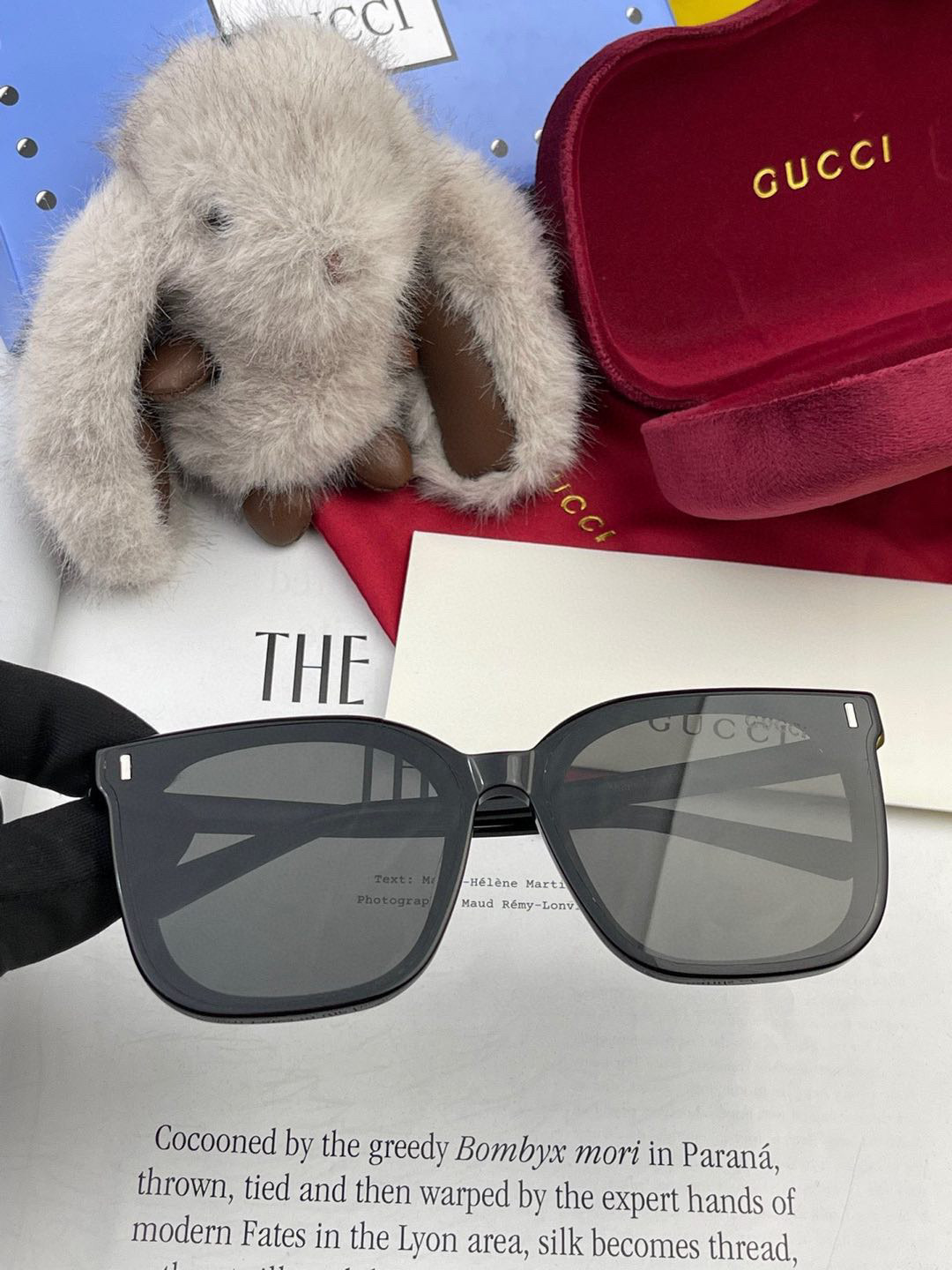  GUCCI2025 开春新款一体镜 大框太阳镜男女同款 😎 
爆款大框尼龙太阳镜 超逼格超酷 
镜腿品