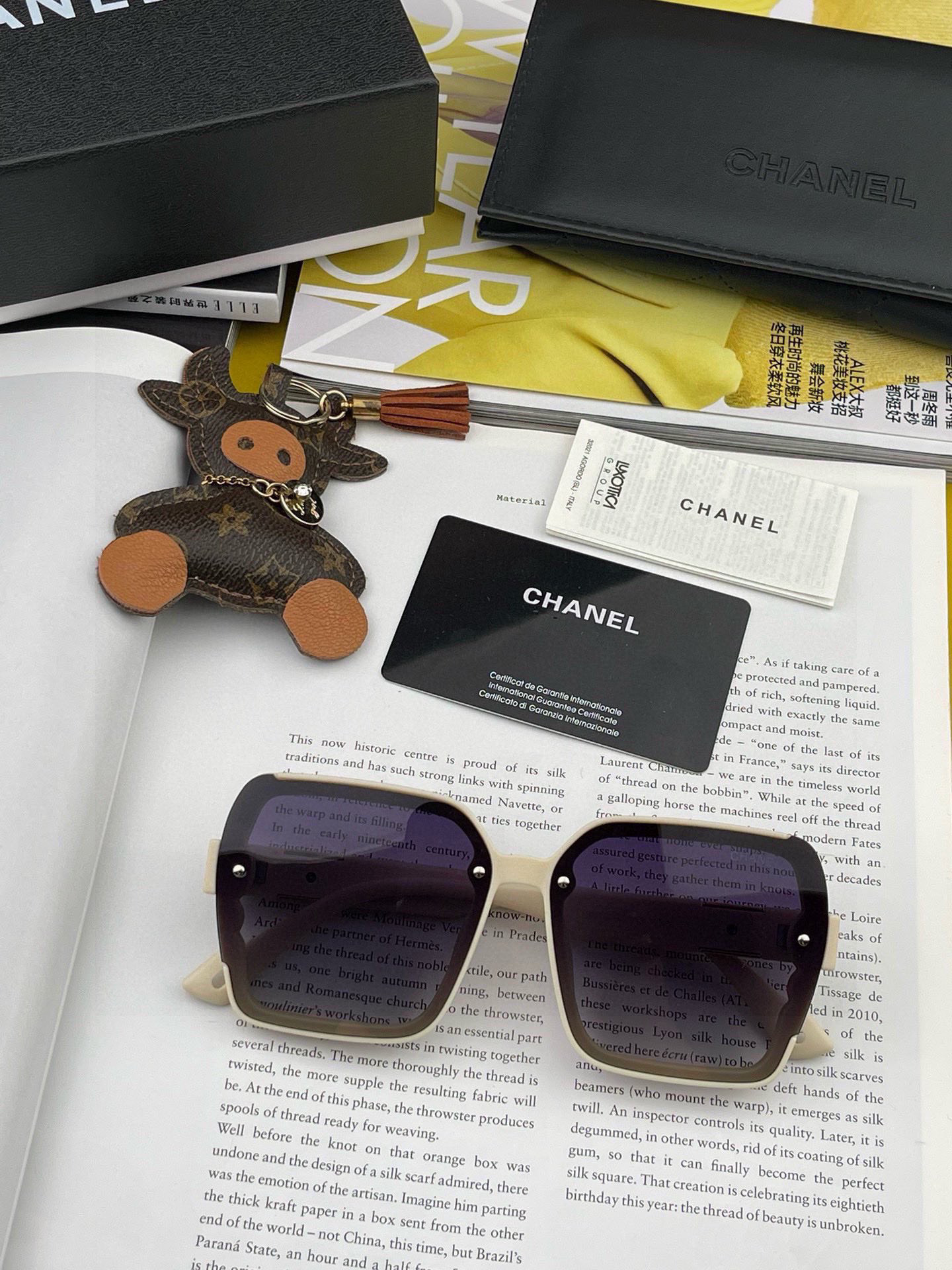 【CHANEL】香奈儿 2025新款潮流爆款 时尚方框太阳镜 佩戴舒适 网红潮款墨镜  女士高清加厚偏光