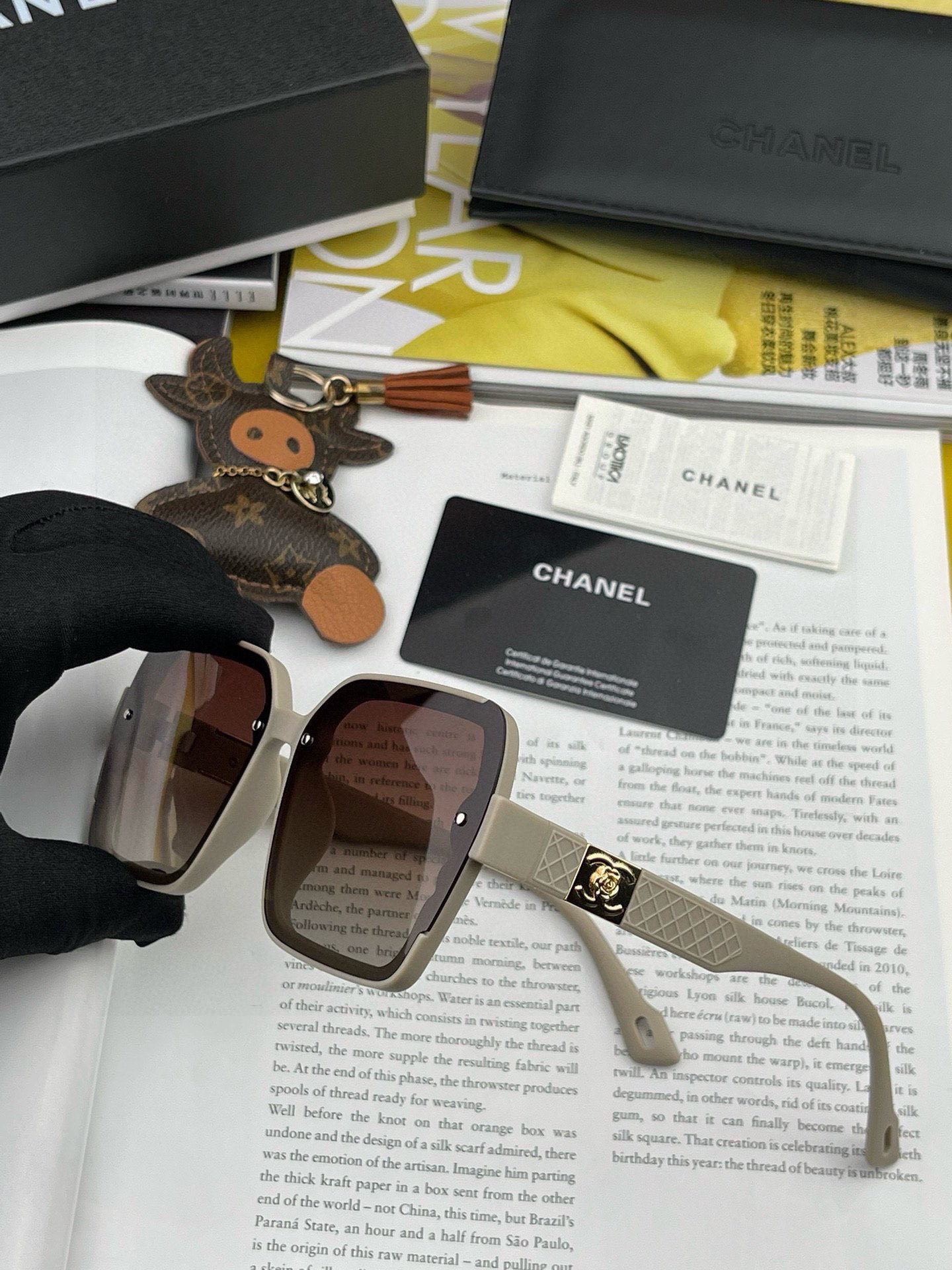 【CHANEL】香奈儿 2025新款潮流爆款 时尚方框太阳镜 佩戴舒适 网红潮款墨镜  女士高清加厚偏光