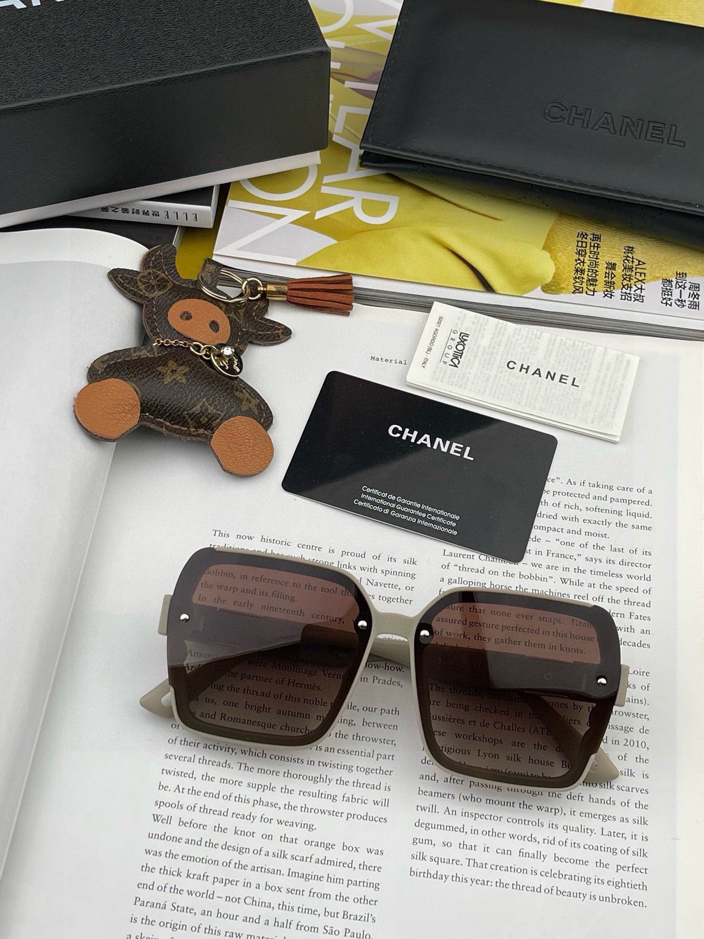 【CHANEL】香奈儿 2025新款潮流爆款 时尚方框太阳镜 佩戴舒适 网红潮款墨镜  女士高清加厚偏光