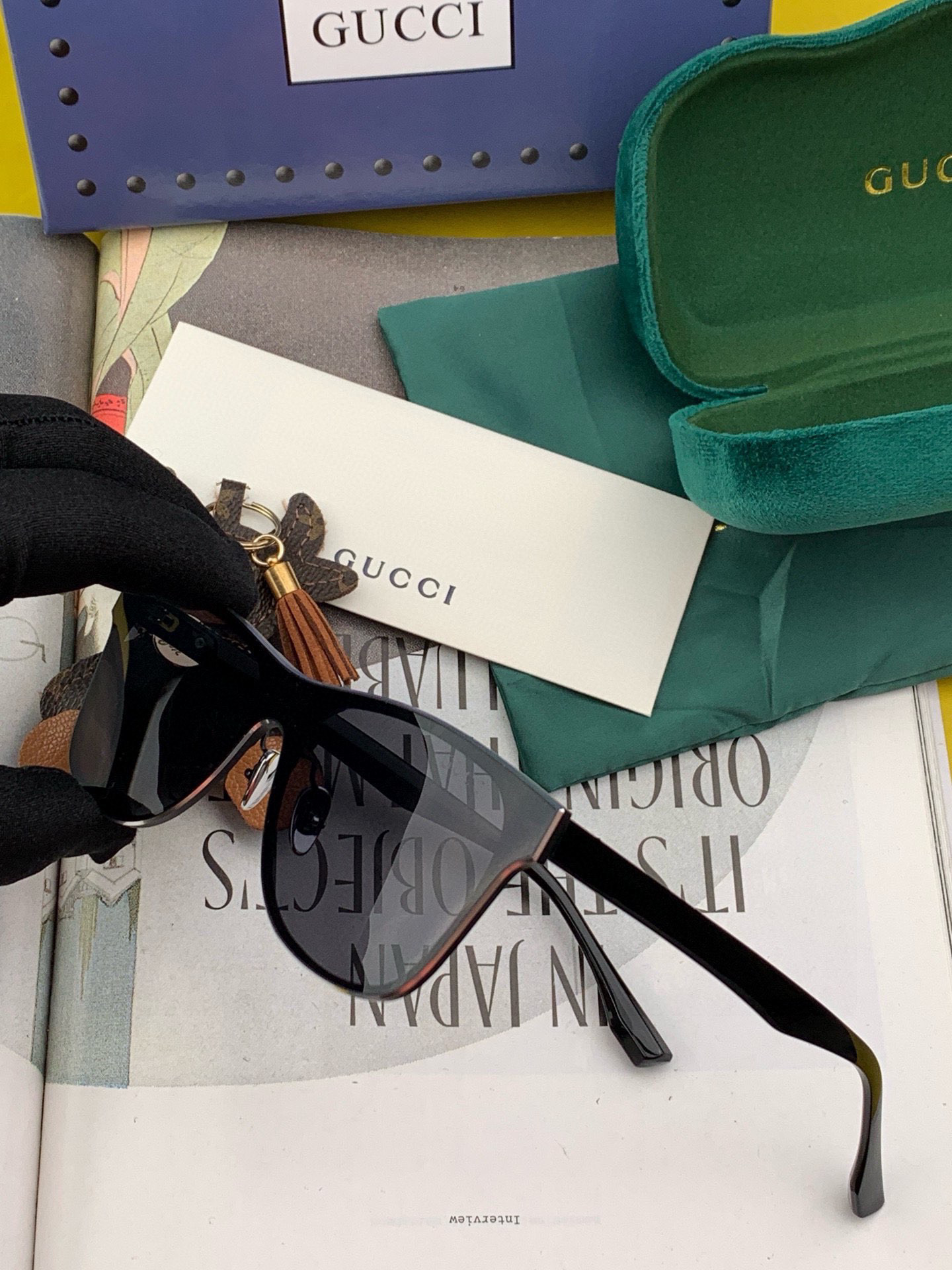 连体镜GUCCI2025开春新款一体镜 大框太阳镜男女同款 😎 
爆款大框尼龙太阳镜 超逼格超酷 
镜