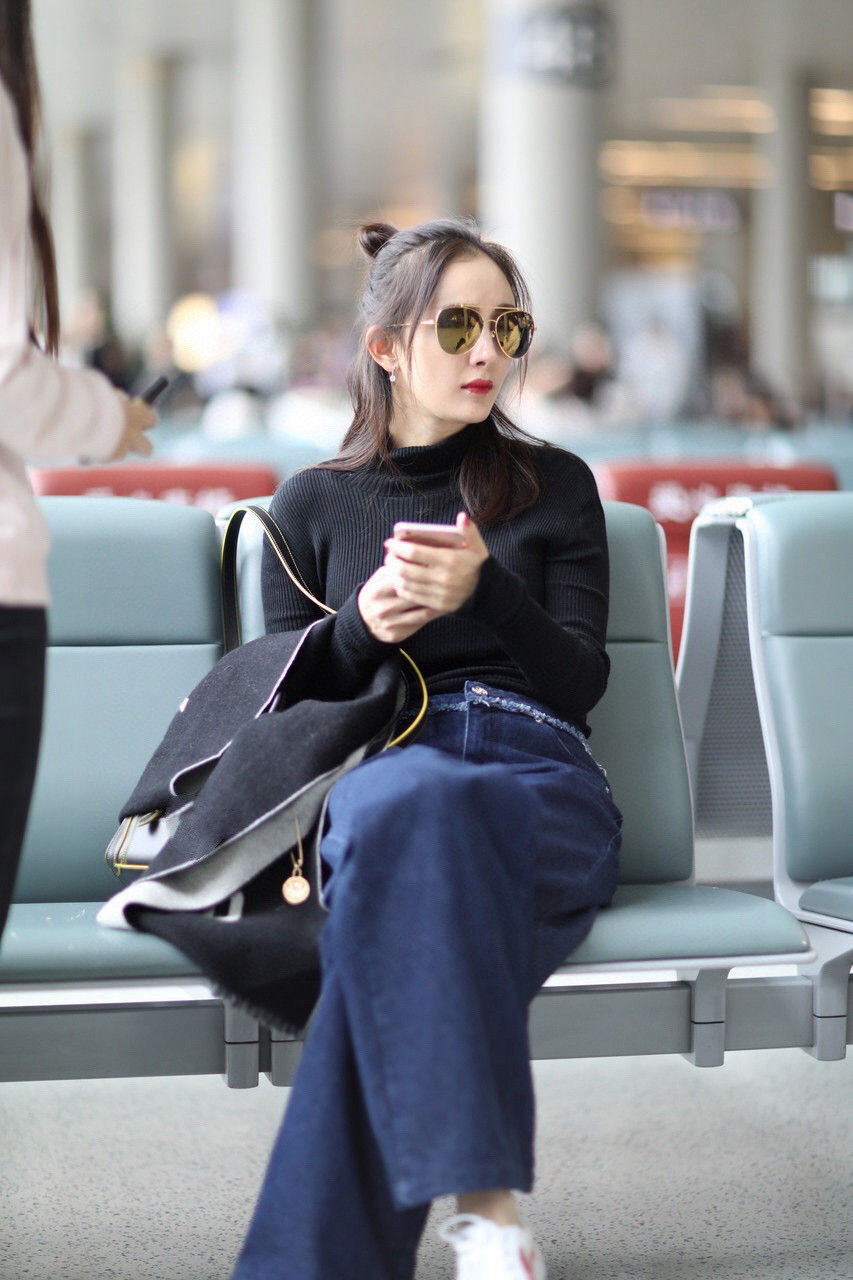 Paris Family Fashion Brand: Iconic Shawl Dominates European Market - 图片 3