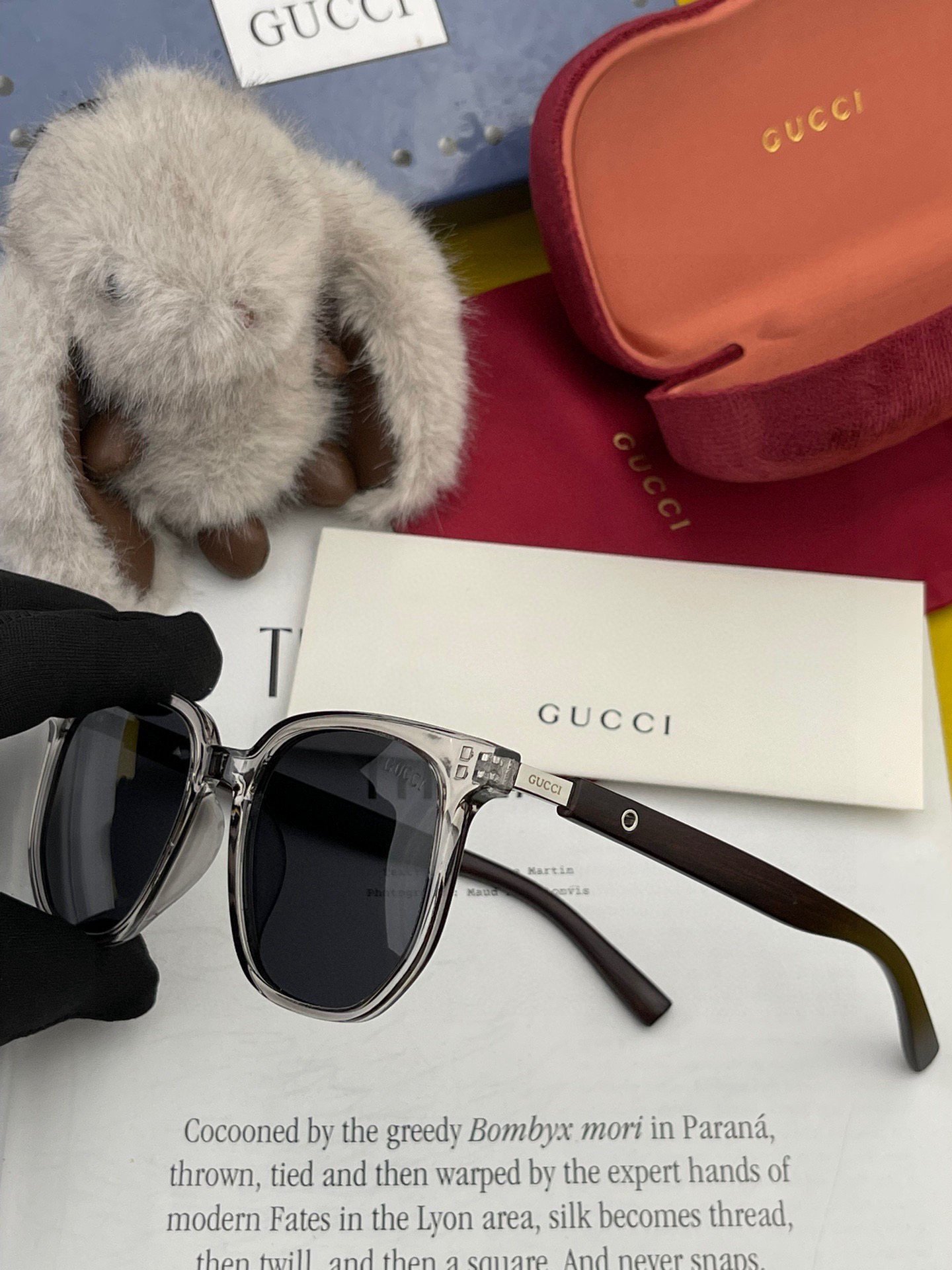   超好看 潮酷【GUCCI】古驰 新款款太阳镜以独特魅力和前卫风格诠释春夏最新眼镜，以方框设计，中梁连