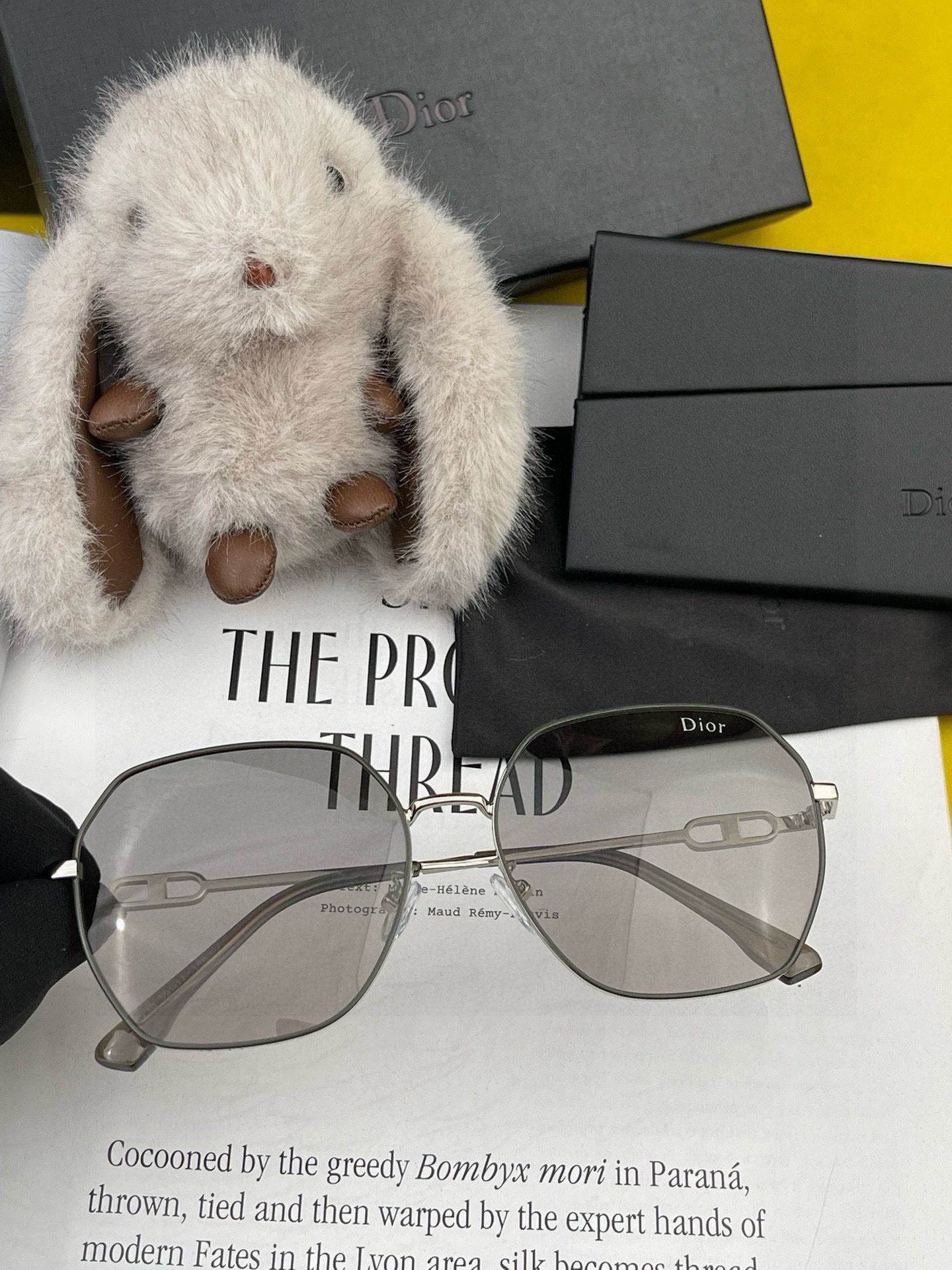    🔺 DIOR🔻2025官方新款 众多明星同款色‼️‼️新款大框偏光墨镜 🌈🌈宝丽来超清加厚太阳镜🔝
