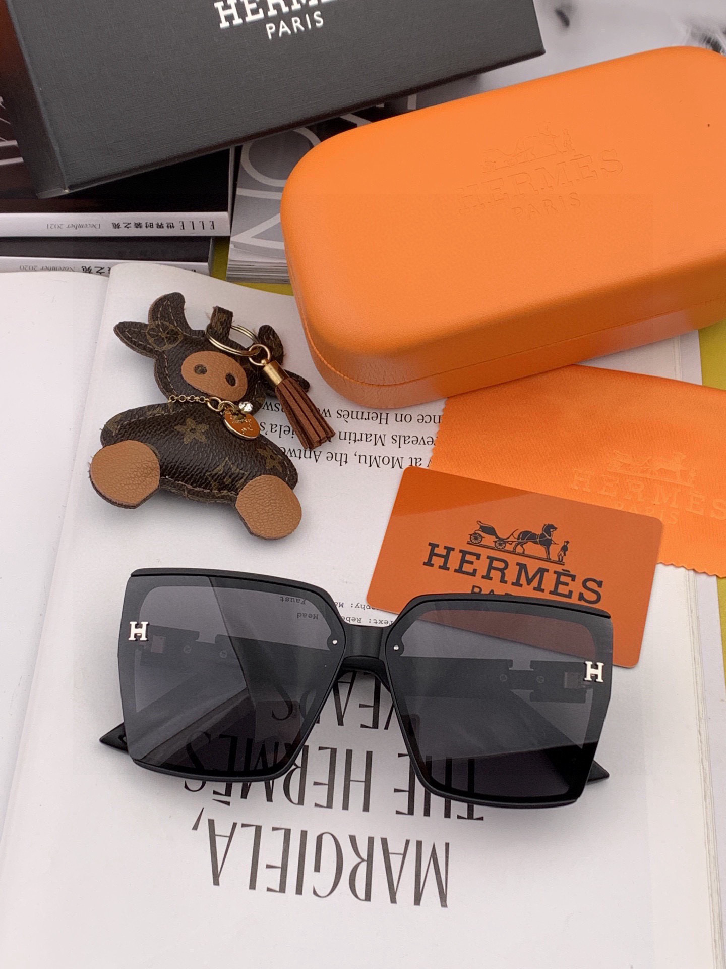    HERMES 爱马仕 2025开春新款🎈原版出货 网红超爆款💙经典奢华全球风强酷亲亲 时尚方框太阳