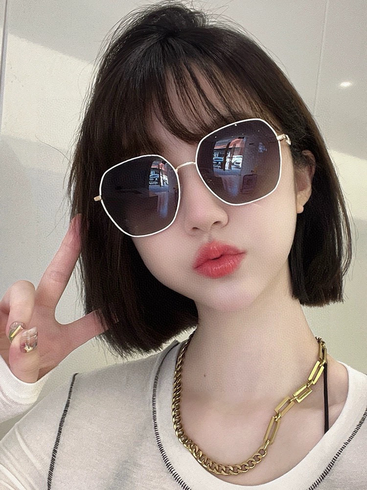    🔺 香奈儿 🔻2025官方新款 众多明星同款色‼️‼️新款大框偏光墨镜 🌈🌈宝丽来超清加厚太阳镜🔝