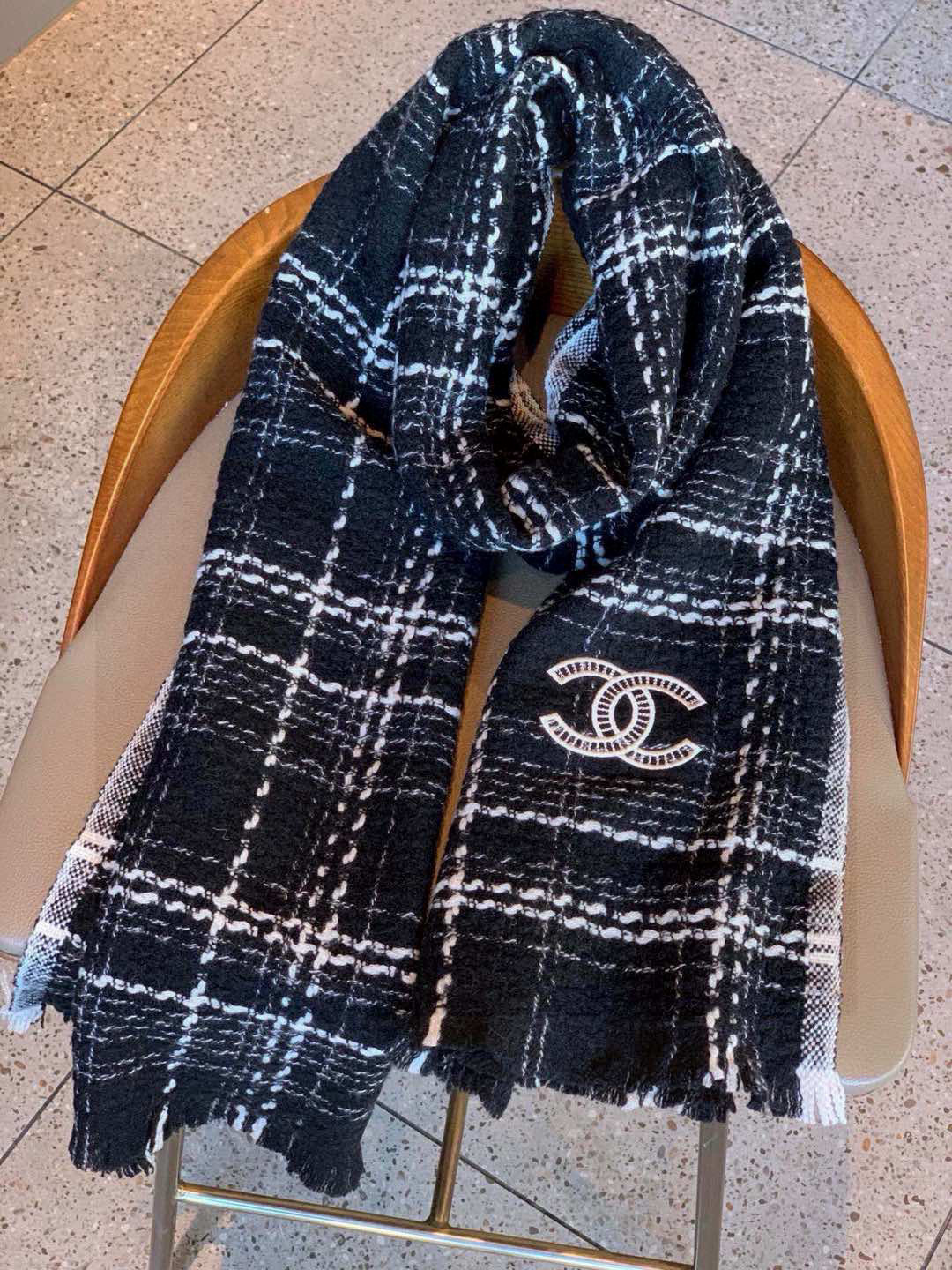 ‼️新😘😘香奈儿（CHANEL）年度最美‼️ 【双C编织格纹披肩】独家渠道原单货‼️年度最新力作 顶极