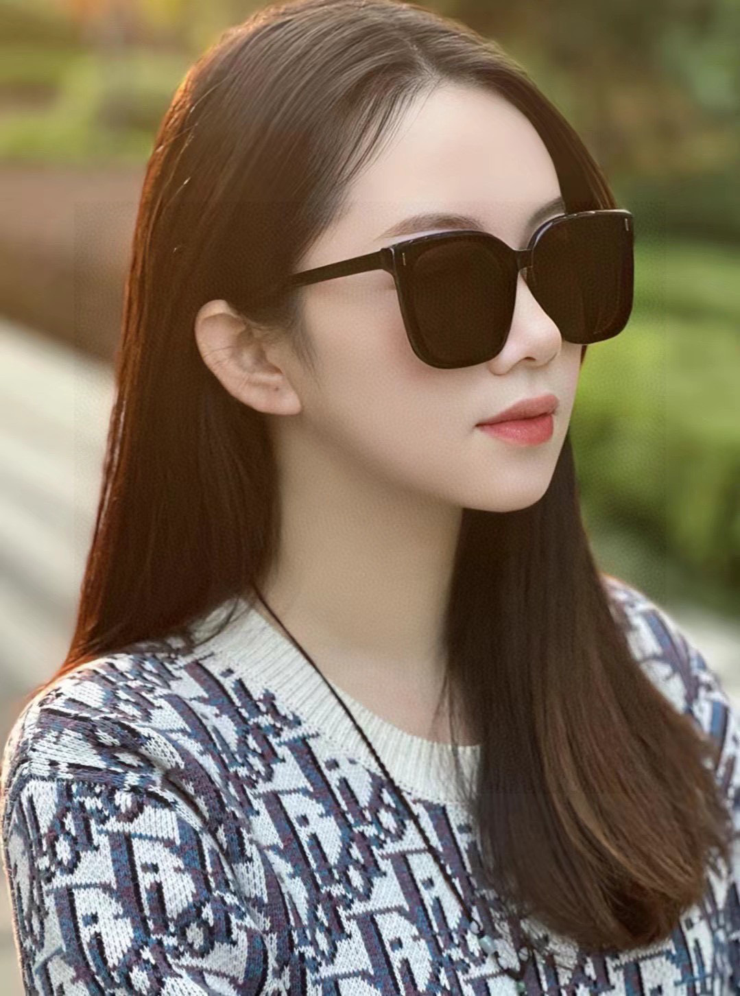  GUCCI2025开春新款一体镜 大框太阳镜男女同款 😎 
爆款大框尼龙太阳镜 超逼格超酷 
镜腿品牌