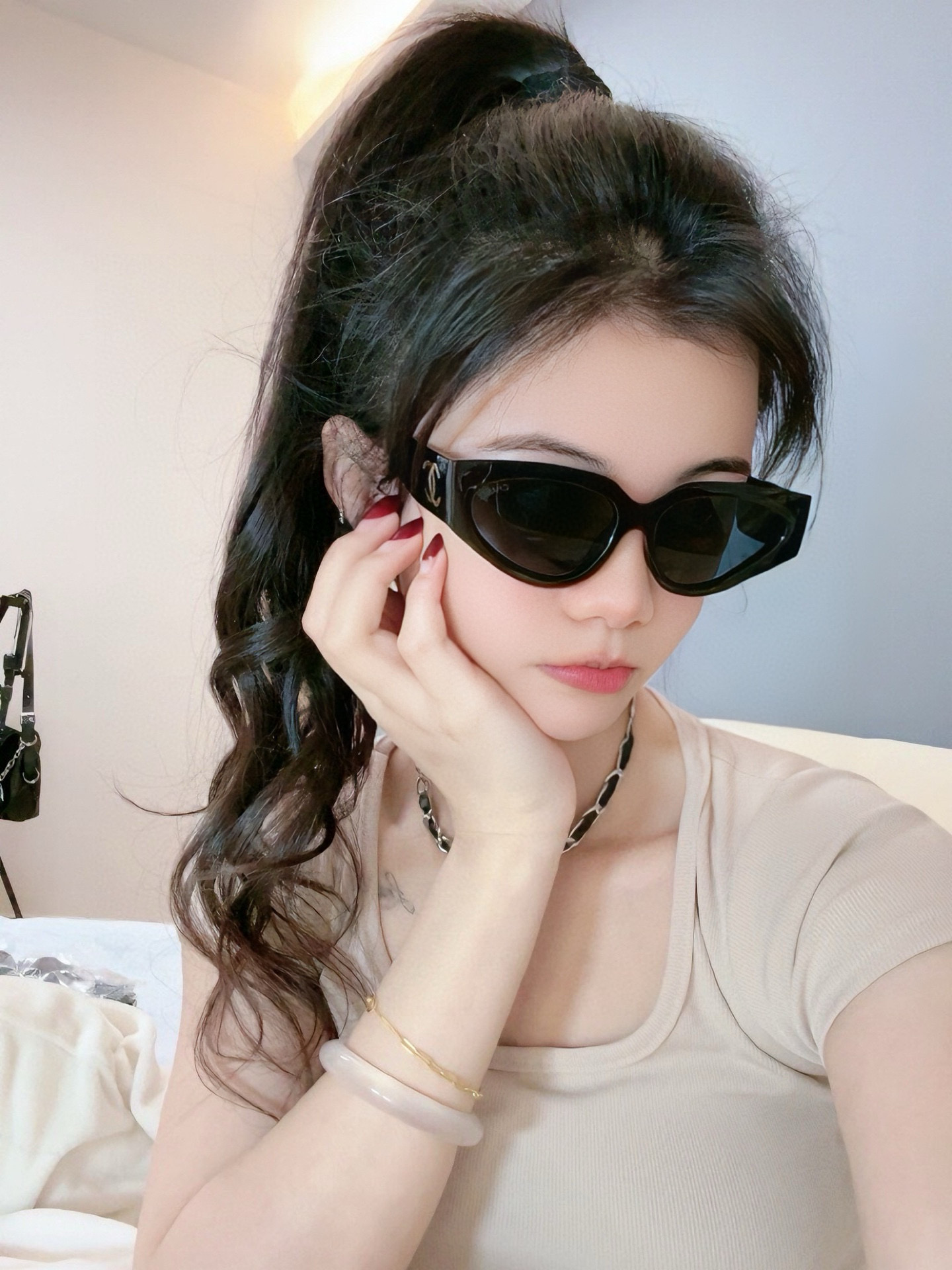 NO:249773,Chanel sunglasses sunglasses classic small frame design, not picky about face shape, it looks very elegant whether it is matched with a coat or a dress, sunglasses prevent ultraviolet rays Model CH55800 glasses sunglasses, glasses, chanel, skirts19860909Chanel太阳镜墨镜 经典小框设计,不挑脸型,无论搭配大衣还是连衣裙都非常显气质太阳镜预防紫外线 型号CH55800眼镜墨镜太阳镜,眼镜,chanel,skirts,glasses