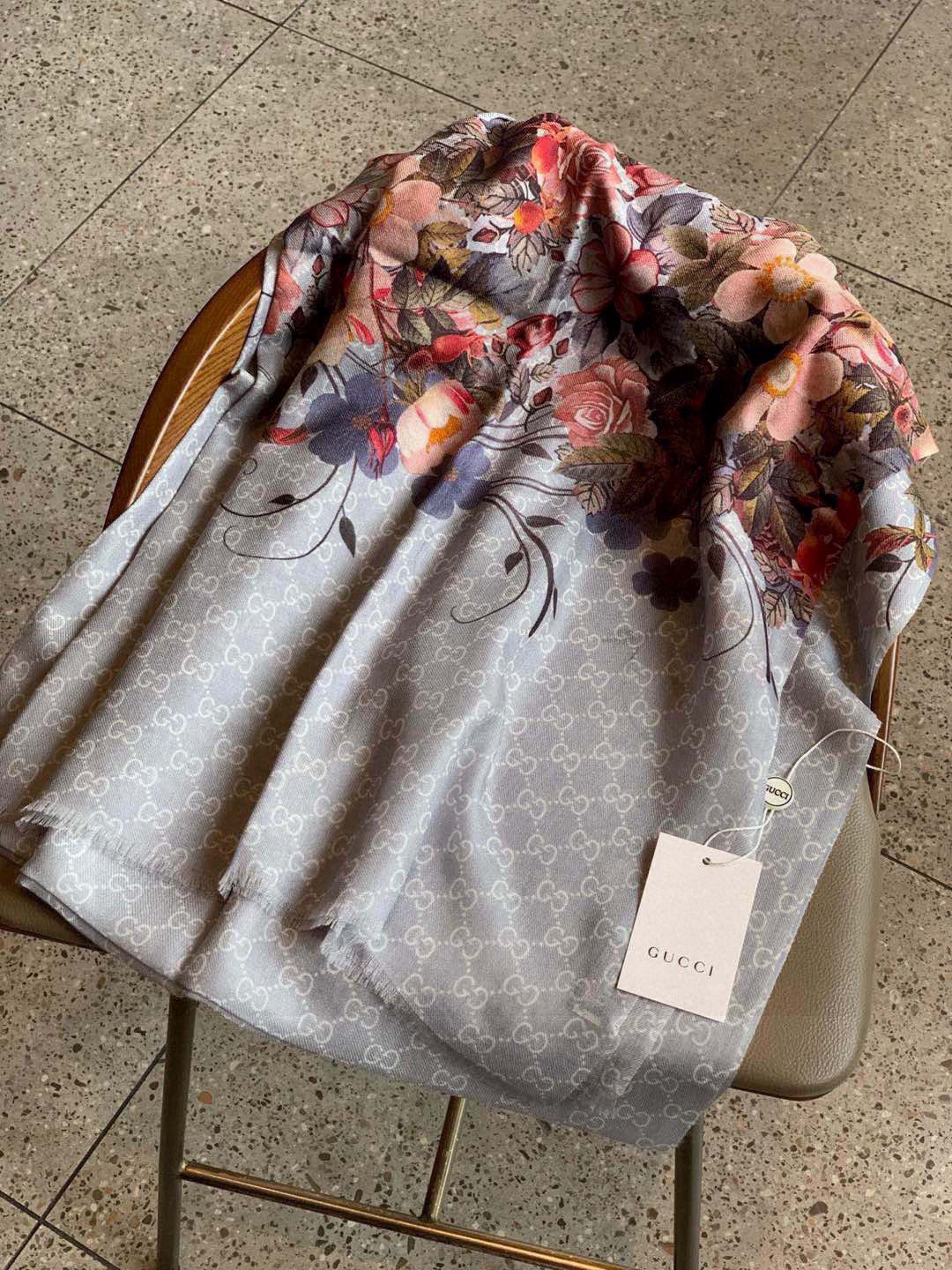 💟秀外慧中，美到过分❗️上身效果疯狂的喜欢❗️Gucci New~300支高端戒指绒！真心美爆了的设计