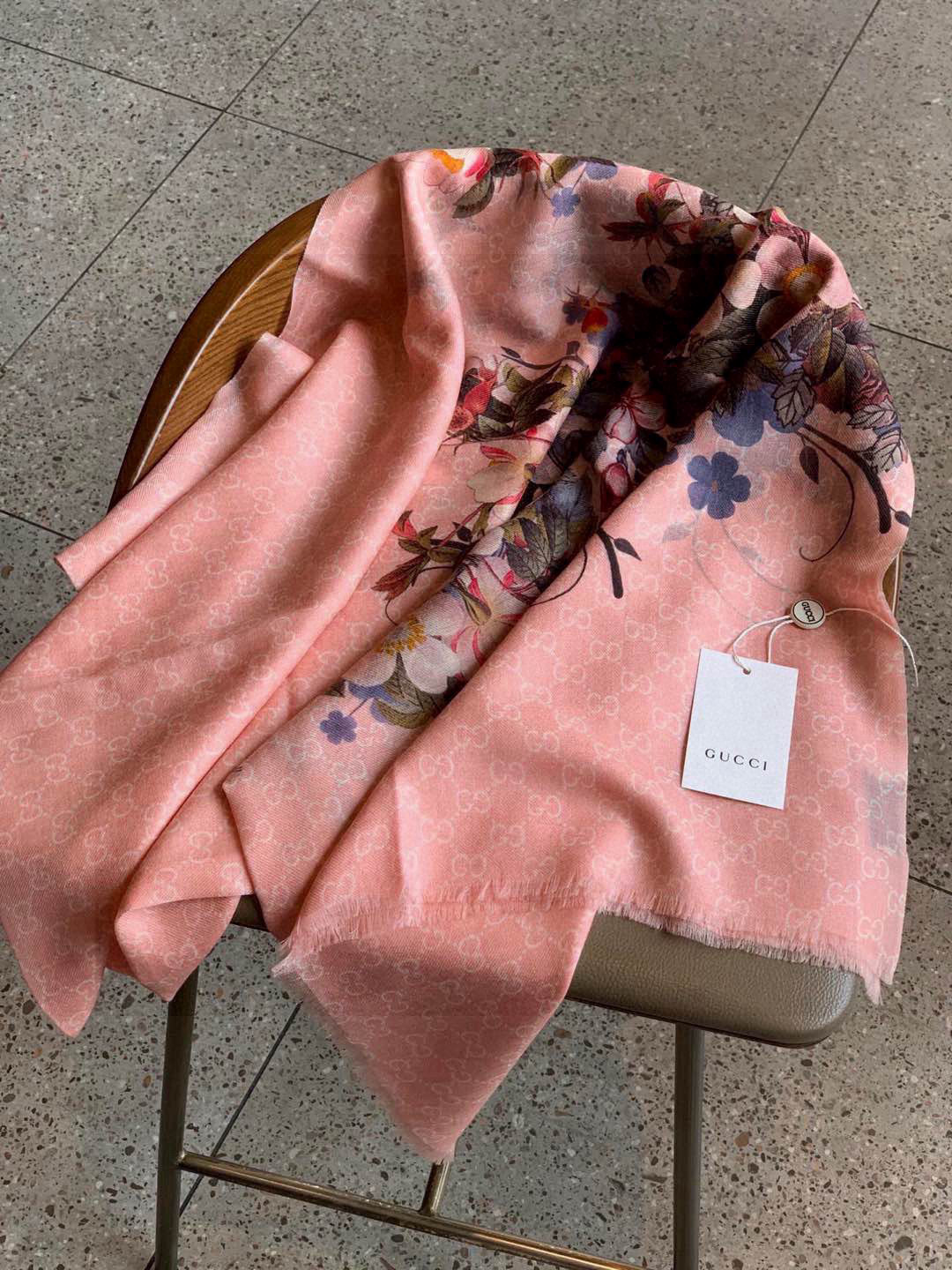  💟秀外慧中，美到过分❗️上身效果疯狂的喜欢❗️Gucci New~300支高端戒指绒！真心美爆了的设计