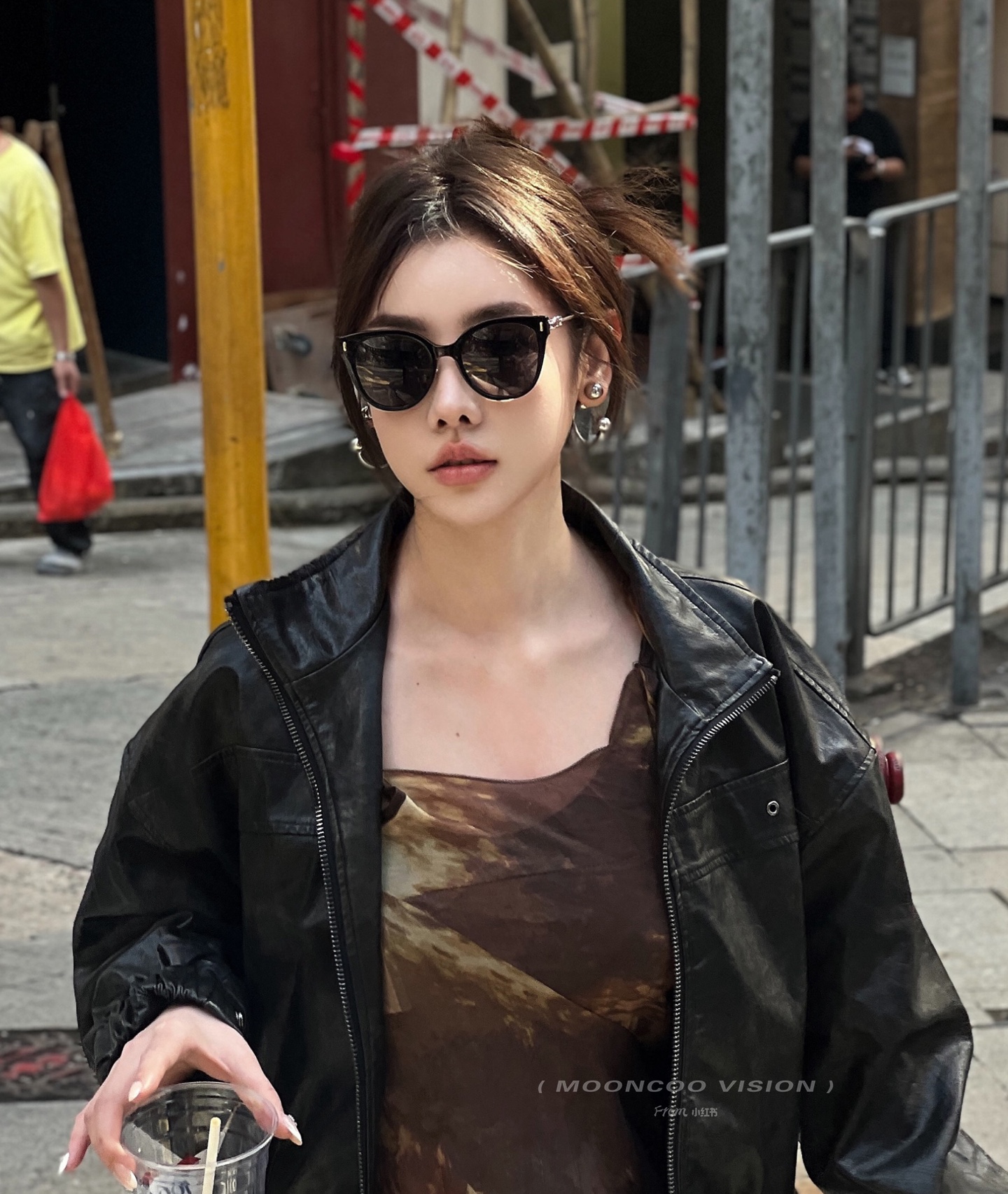 NO:251259,【DIOR-Dio】2025 new spring model trendy fashion round frame polarized sunglasses high quality comfortable to wear Internet celebrity trendy sunglasses women's high definition thickened polarized sunglasses high quality TR frame Model CD6906 glasses sunglasses, glasses, dior, dior19860909【DIOR-迪奥】2025开春新款 潮流爆款 时尚圆框偏光太阳镜 高品质 佩戴舒适 网红潮款墨镜 女士高清加厚偏光太阳镜 高品质TR镜框 型号CD6906眼镜墨镜太阳镜,眼镜,dior,dior,glasses