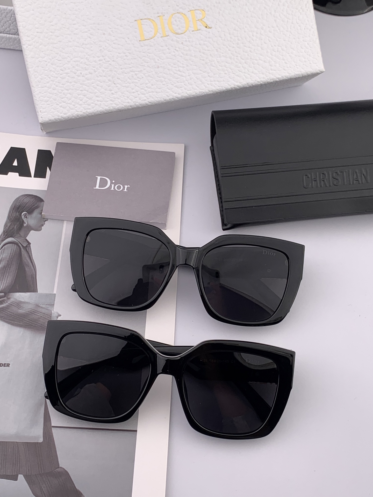   【DIOR】2025新款潮流爆款 时尚方框太阳镜 佩戴舒适 网红潮款墨镜  女士高清加厚偏光太阳镜🕶