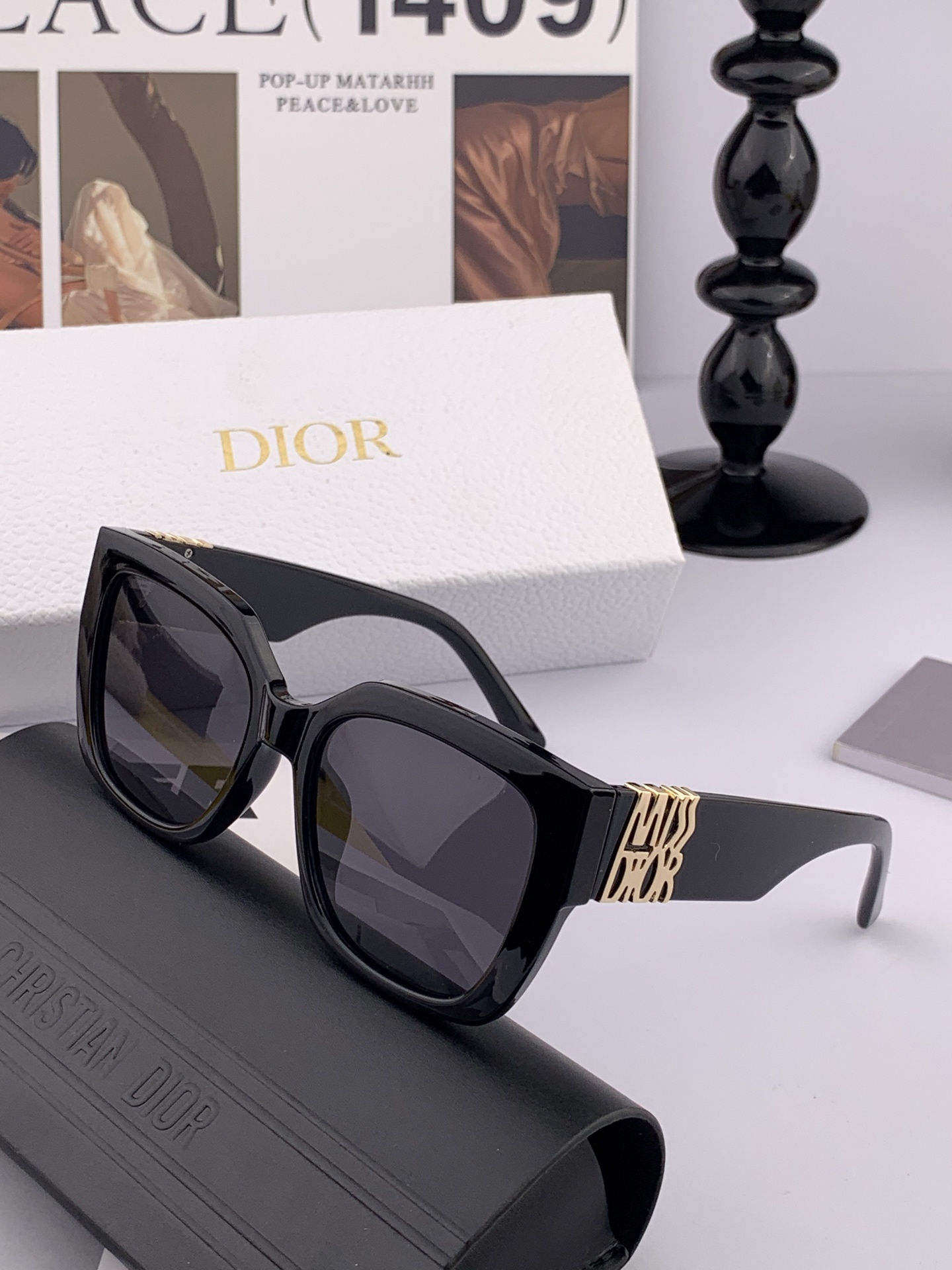   【DIOR】2025新款潮流爆款 时尚方框太阳镜 佩戴舒适 网红潮款墨镜  女士高清加厚偏光太阳镜🕶