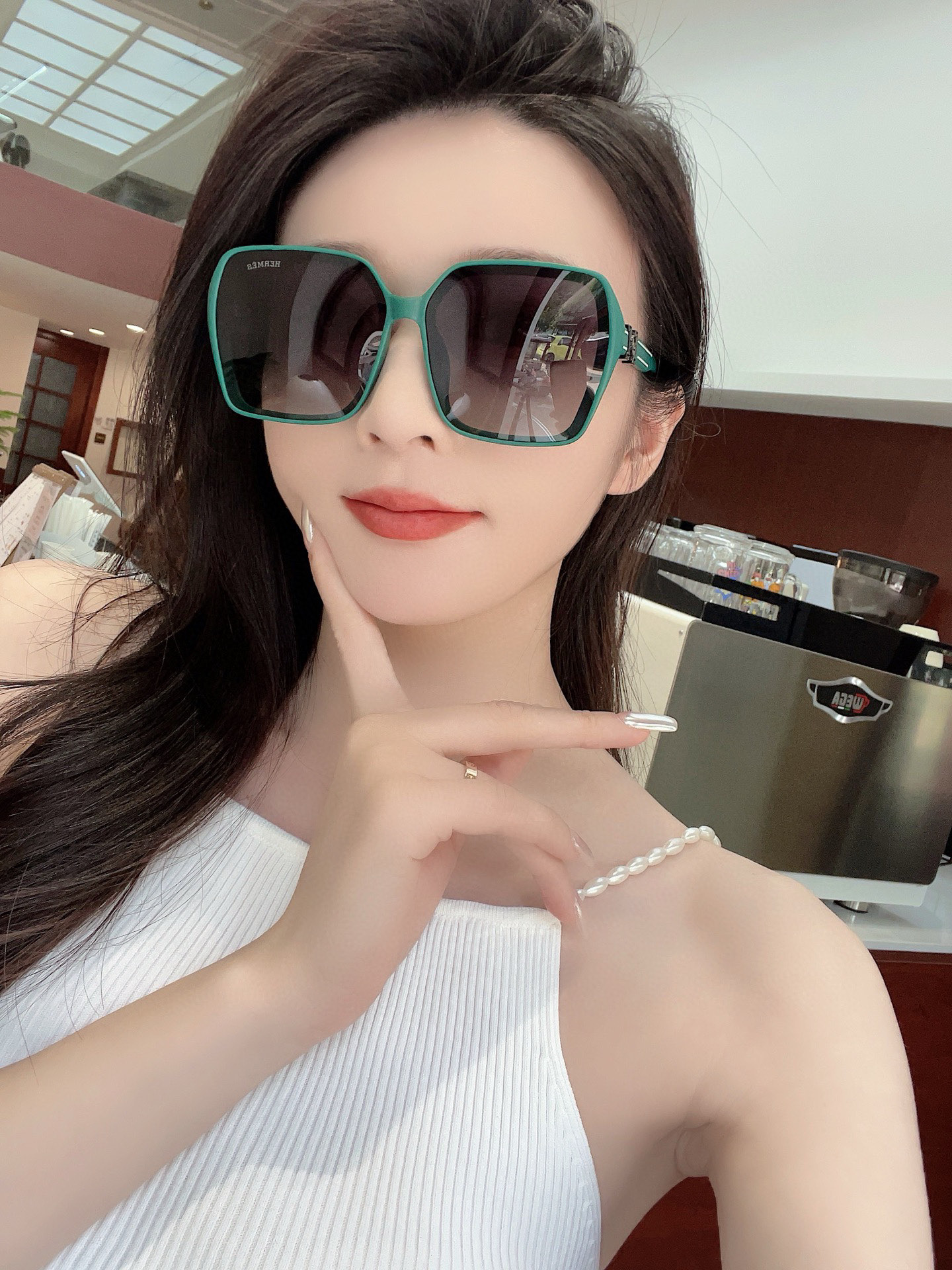   HERMES 爱马仕 2025开春新款🎈原版出货 网红超爆款💙经典奢华全球风强酷亲亲 时尚方框太阳镜