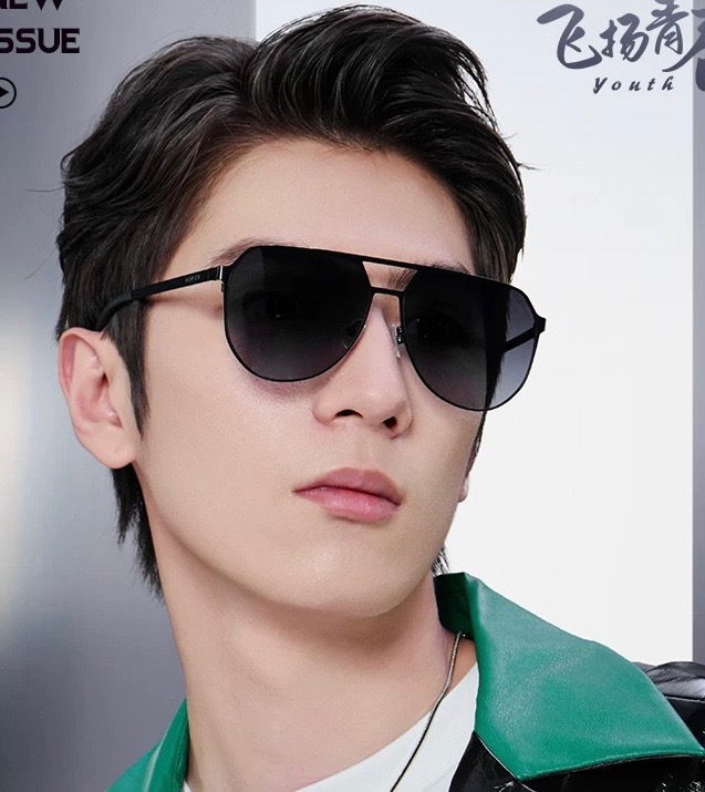 NO:252479,GUCC* 2025 New couples Sun IP plating will never fade. Selling point is super light and elastic. The whole glasses have no screws. The important thing is that the pressure is not broken, the lens is high-definition nylon polarized lens. Model G0883 glasses sunglasses, glasses, gucci19860909GUCC* 2025 新款男女情侣款太阳ip电镀永不褪色 卖点超轻超有弹性整幅眼镜无螺丝重要的是压不坏、镜片高清尼龙偏光镜片 型号G0883眼镜墨镜太阳镜,眼镜,gucci,glasses