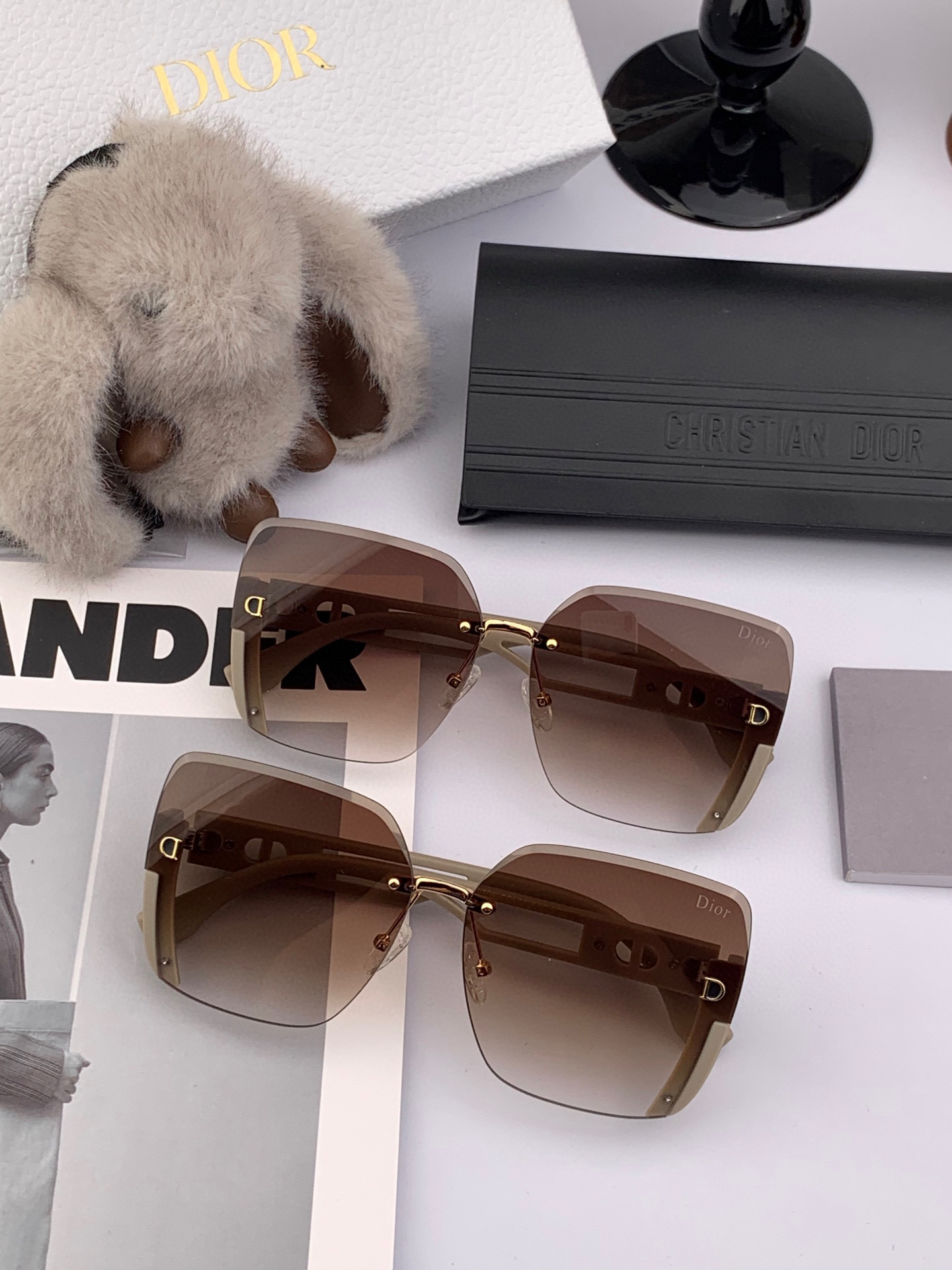 🔺 【DIOR-迪奥】2025开春新款 潮流爆款 时尚方框太阳镜 高品质 佩戴舒适 网红潮款墨镜 女士高