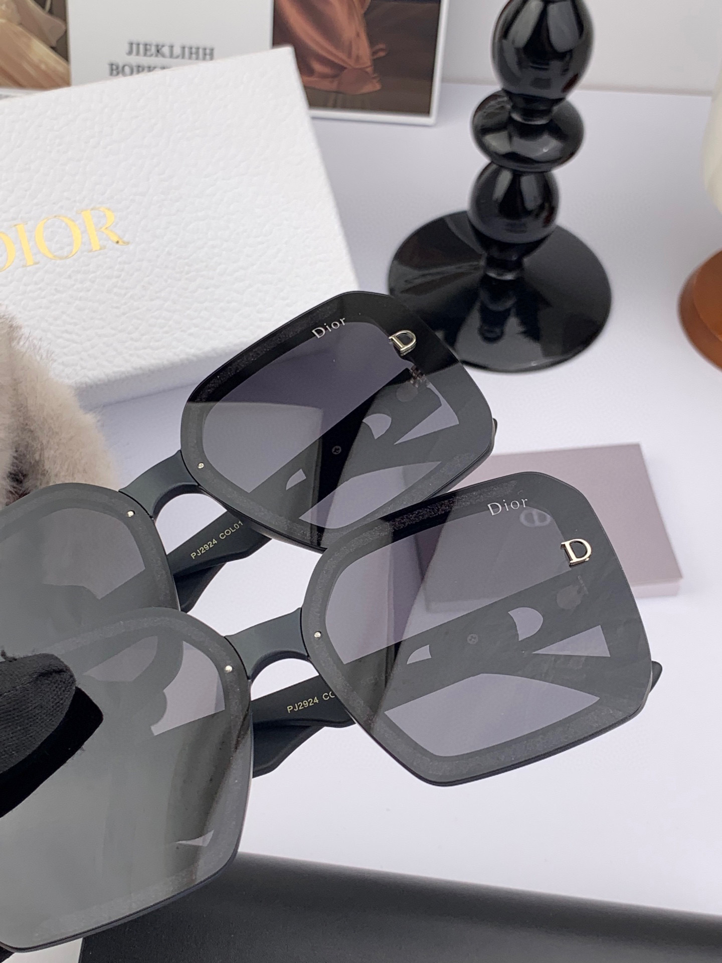 🔺 【DIOR-迪奥】2025开春新款 潮流爆款 时尚方框偏光太阳镜 高品质 佩戴舒适 网红潮款墨镜 型