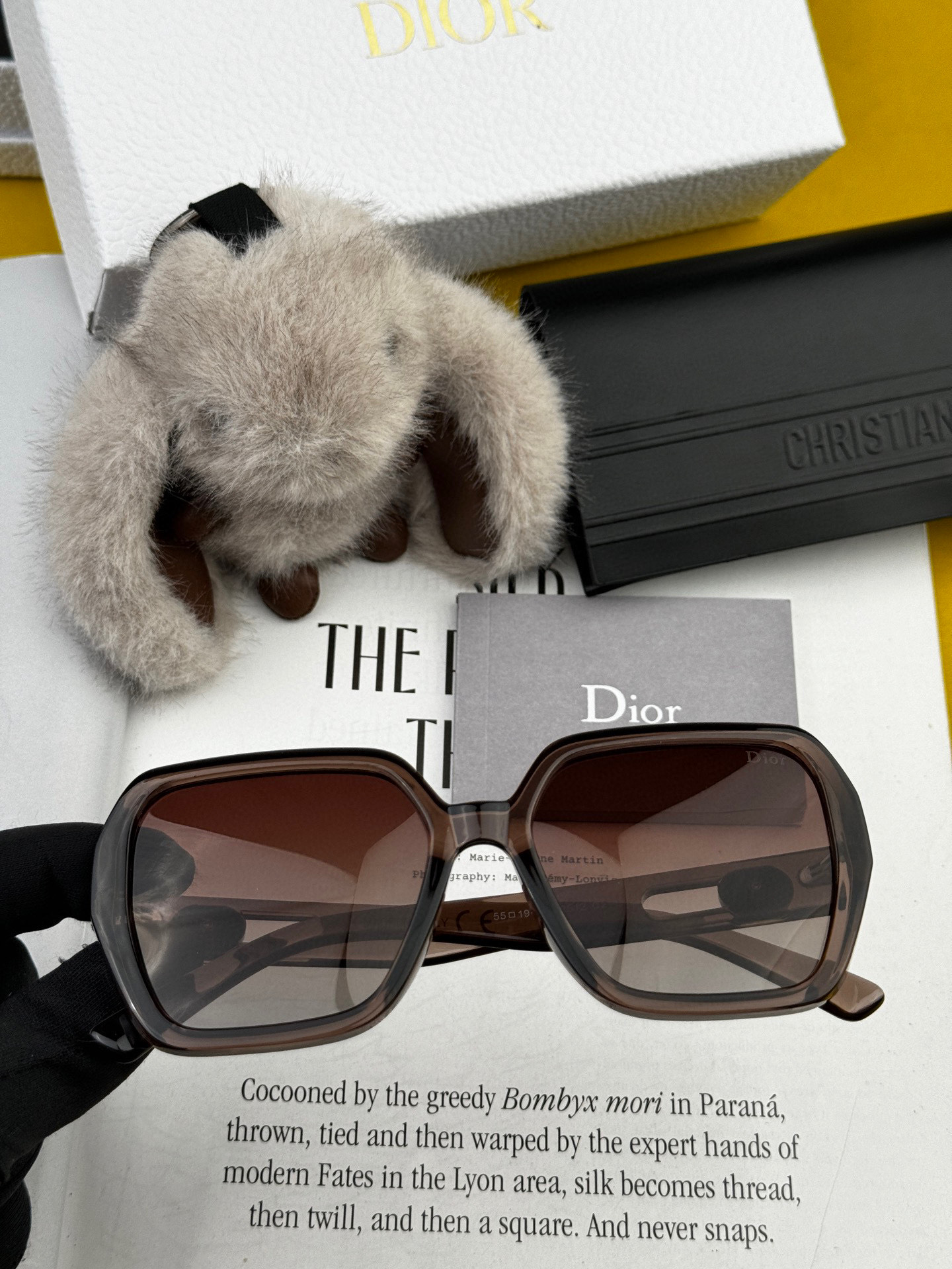   🔺 【DIOR-迪奥】2025开春新款 潮流爆款 时尚方框偏光太阳镜 高品质 佩戴舒适 网红潮款墨镜