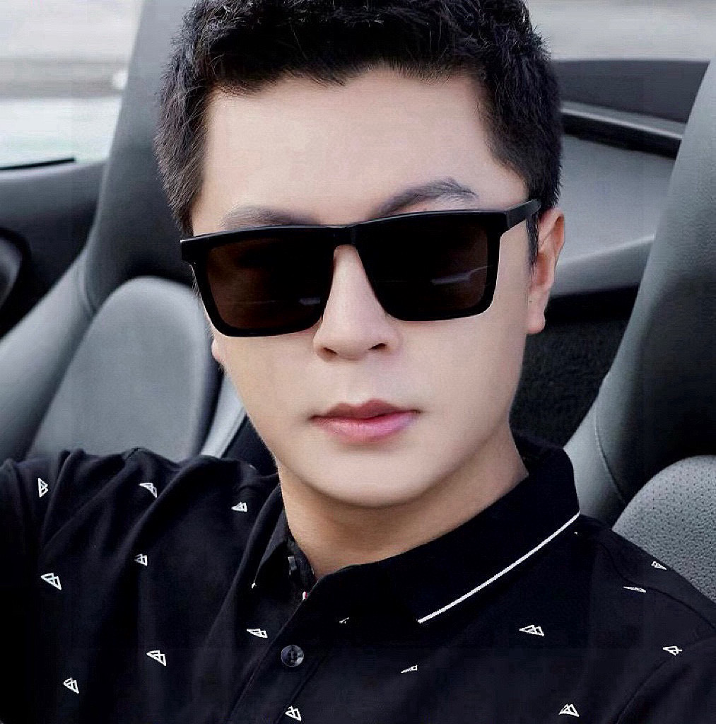  连体镜GUCCI2025开春新款一体镜 大框太阳镜男女同款 😎 
爆款大框尼龙太阳镜 超逼格超酷 
镜