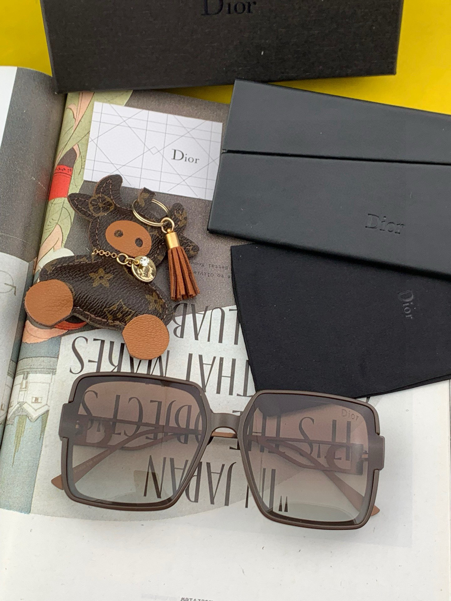 🔺 【DIOR-迪奥】2025开春新款 潮流爆款 时尚方框偏光太阳镜 高品质 佩戴舒适 网红潮款墨镜 型