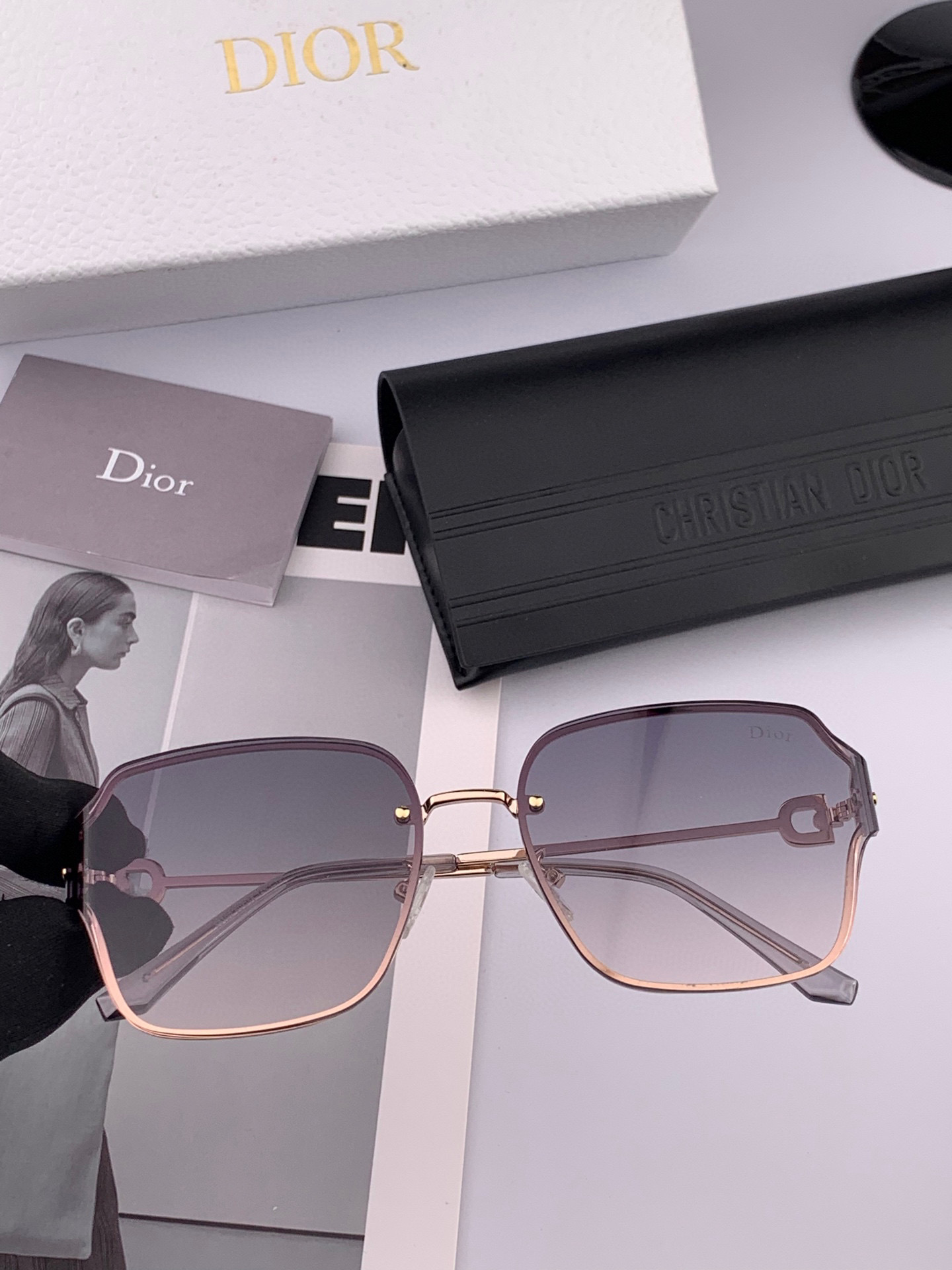   DIOR🌋☔️时尚无框太阳镜镜片 顶级奢侈品强 高品质胜利亲亲🍦🍨 得意 气质非凡😄 🍫🍪女士开车墨