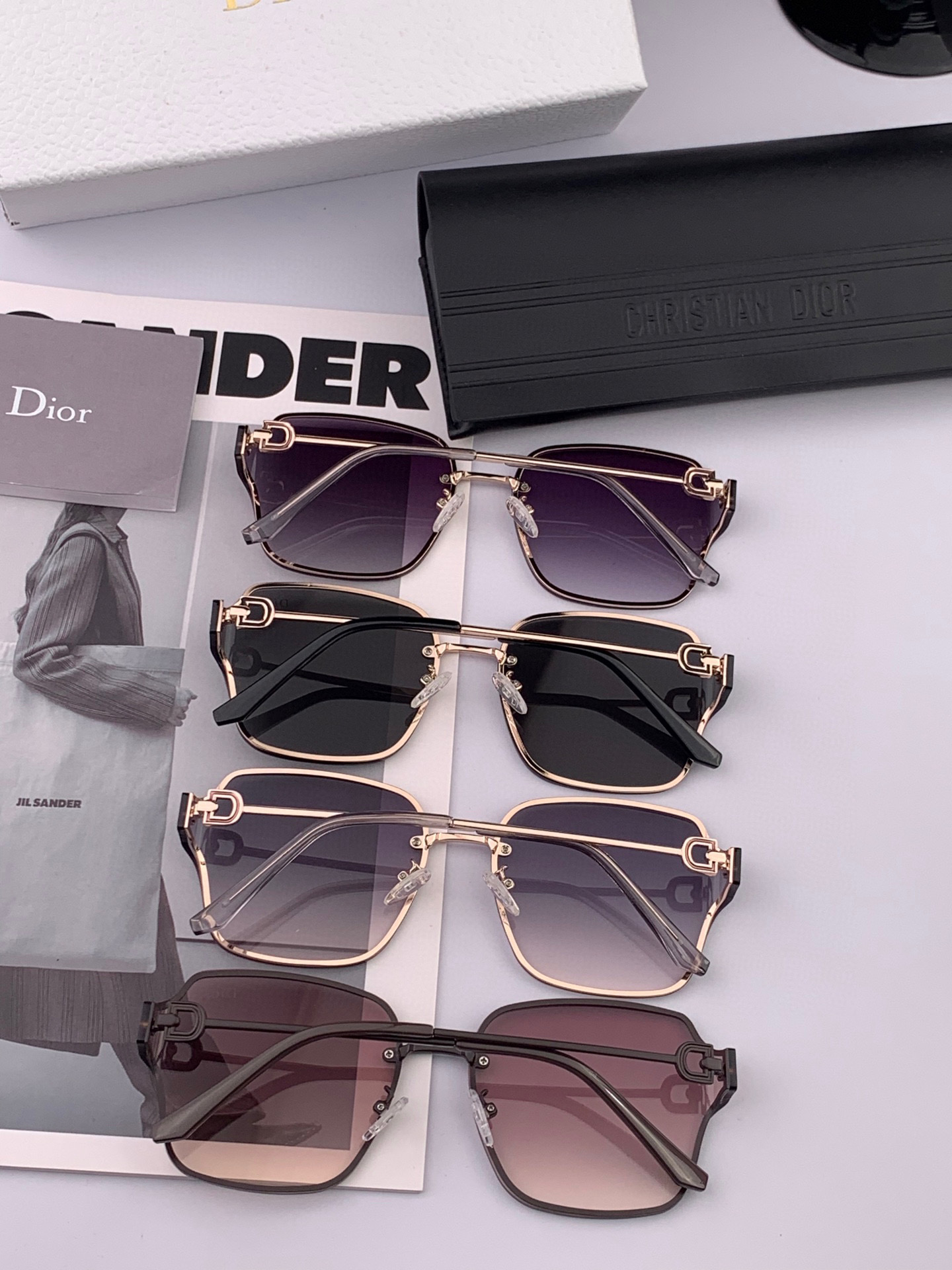   DIOR🌋☔️时尚无框太阳镜镜片 顶级奢侈品强 高品质胜利亲亲🍦🍨 得意 气质非凡😄 🍫🍪女士开车墨