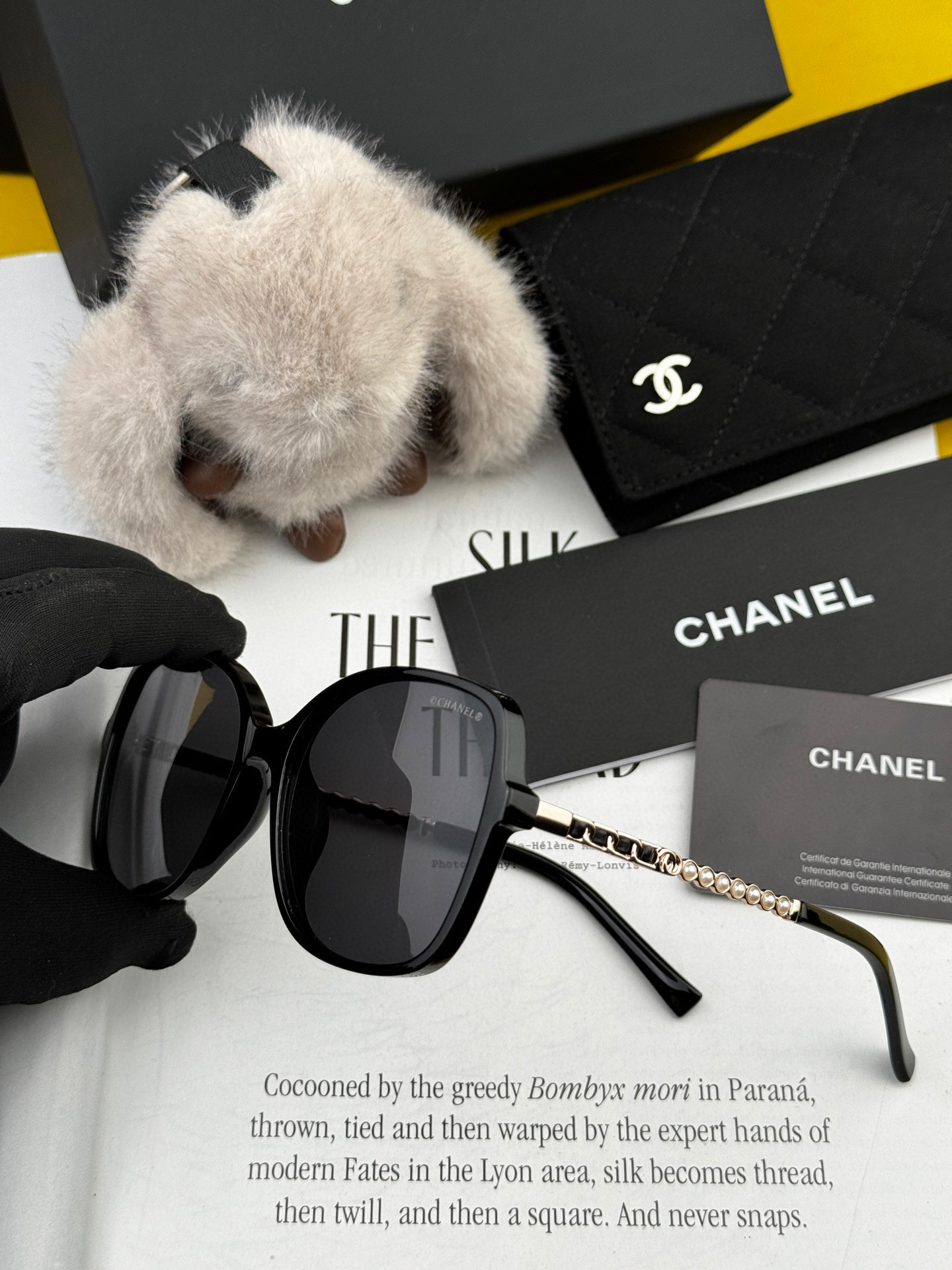    新品CHANEL 香奈儿珍珠太阳镜以独特魅力和前卫风格诠释春夏最新眼镜，质感超好佩带舒适 型号：C