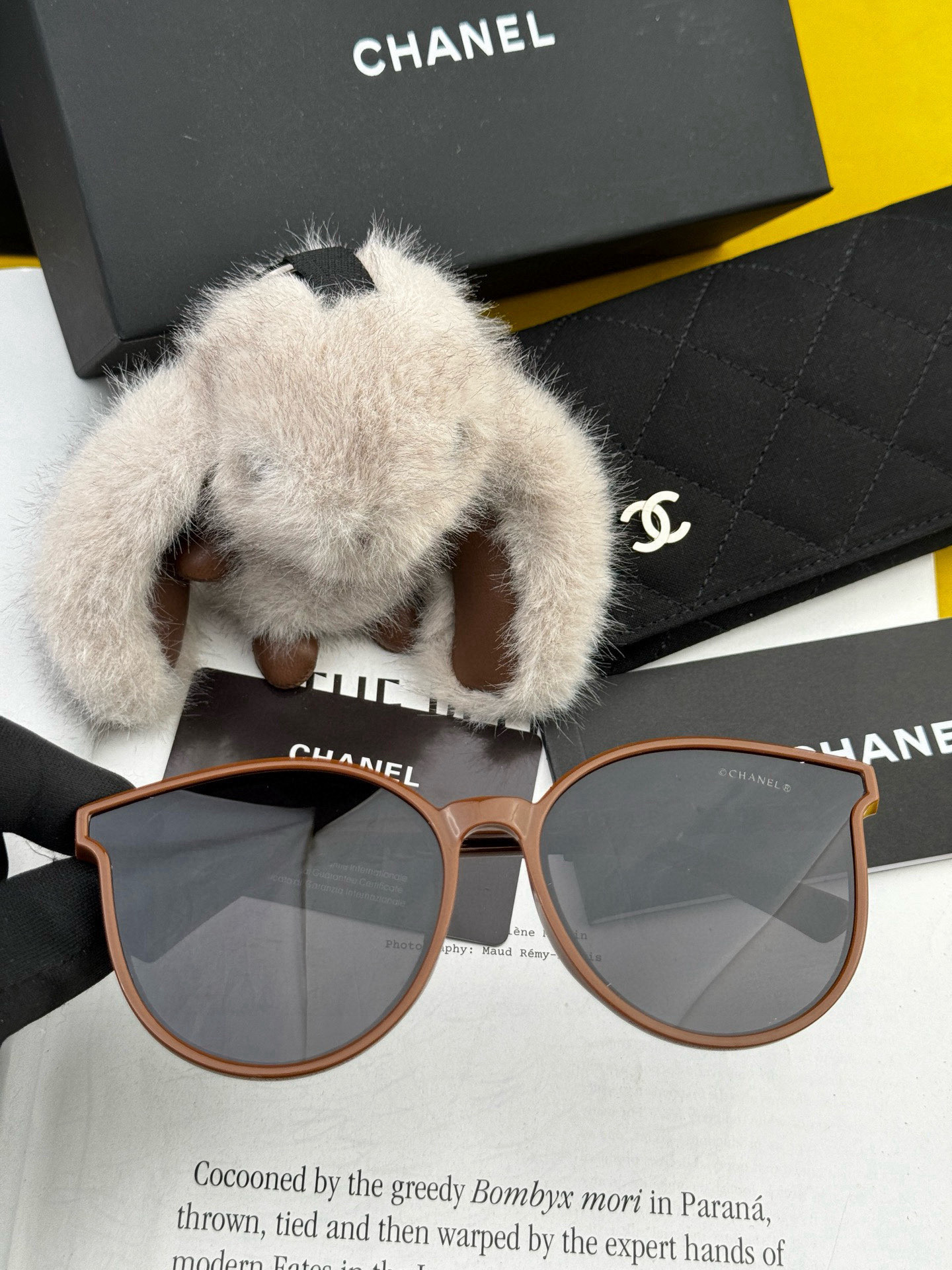  【CHANEL】香奈儿 2025新款潮流爆款 时尚方框太阳镜 佩戴舒适 网红潮款墨镜  女士高清加厚偏