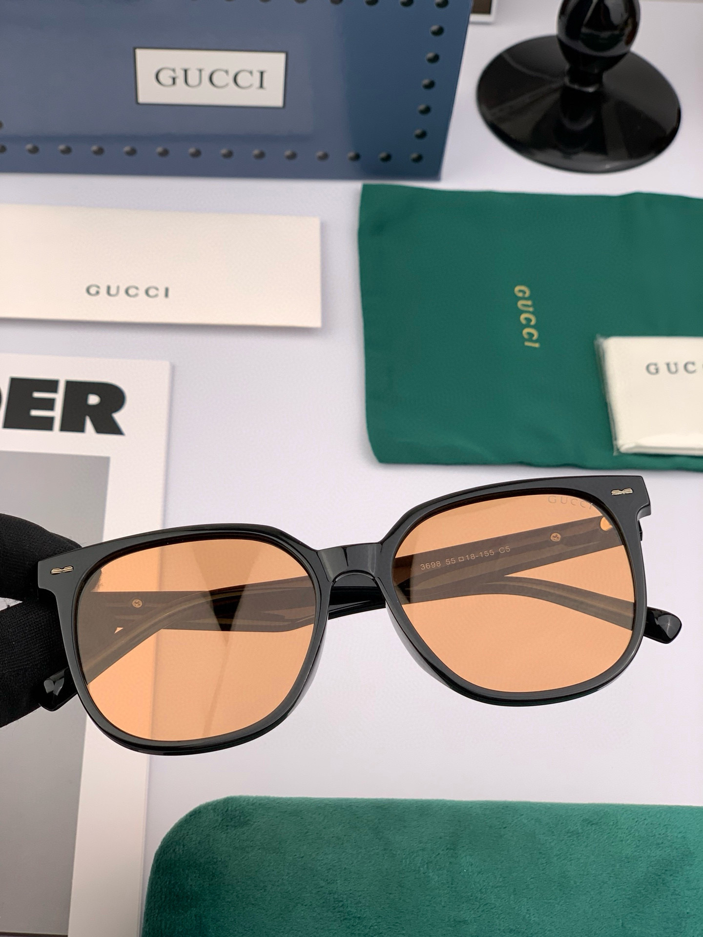   【TR偏光系列】Gucci   经典的圆框设计，情侣款不挑脸型，无论搭配大衣还是连衣裙都非常显气质偏