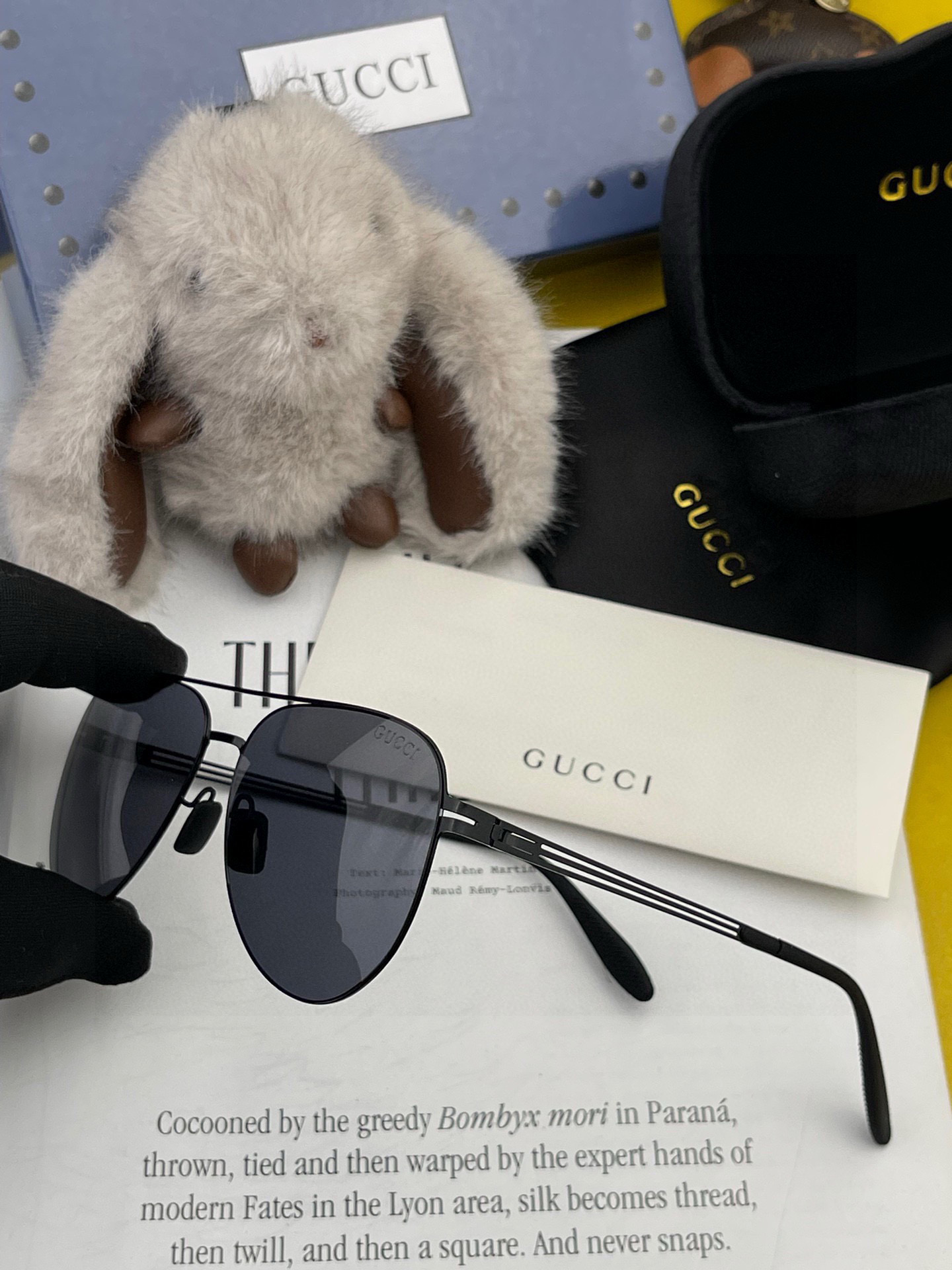       GUCCI 男款炫彩飞行员偏光太阳镜 ❤️材质：高清尼龙加厚卡槽高清偏光镜片 🌹无边框镜架