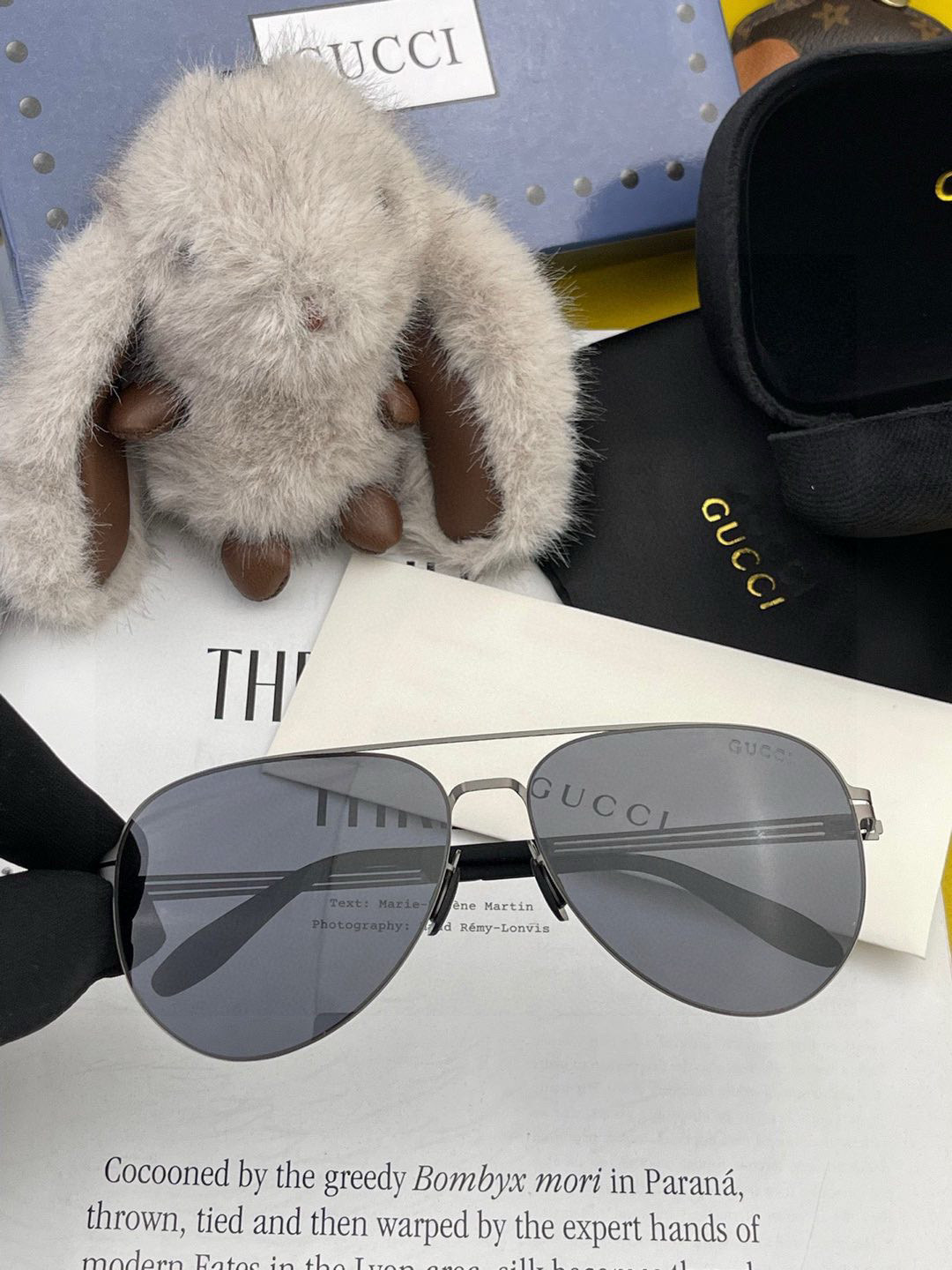        GUCCI 男款炫彩飞行员偏光太阳镜 ❤️材质：高清尼龙加厚卡槽高清偏光镜片 🌹无边框镜架