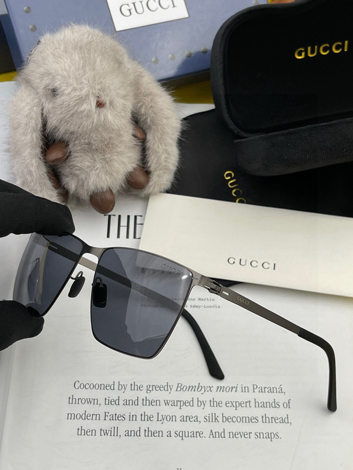 ♦️ GUCCI 2025新款男女情侣款太阳镜多边形墨镜iP电镀永不褪色 超轻超有弹性整幅眼镜无螺丝重要