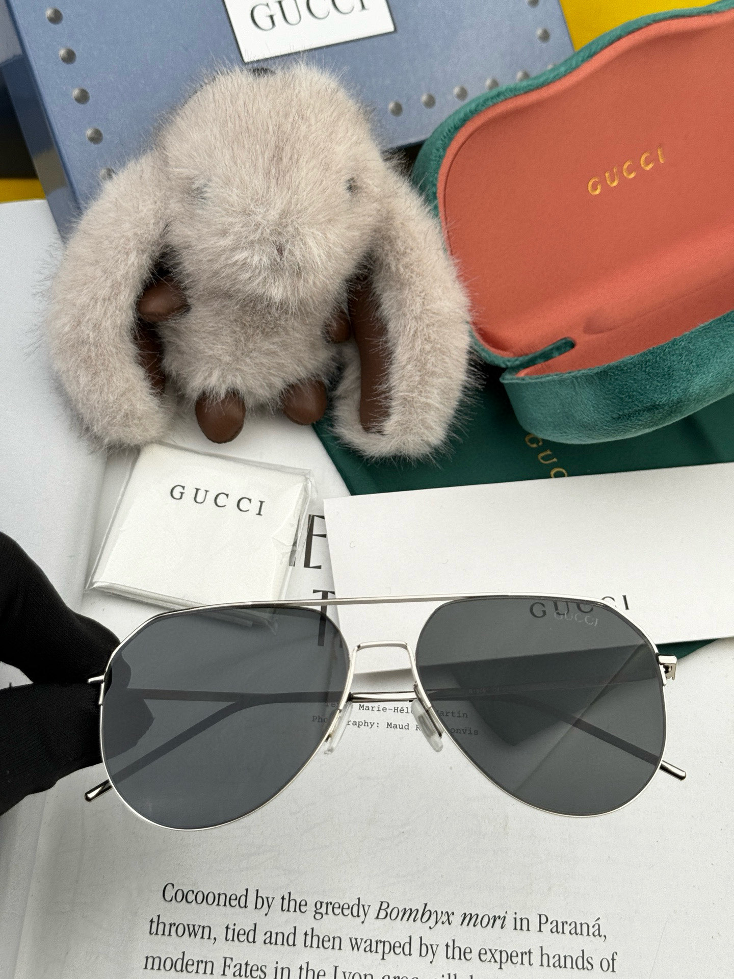         GUCCI 男款炫彩飞行员偏光太阳镜 ❤️材质：高清尼龙加厚卡槽高清偏光镜片 🌹无边框镜