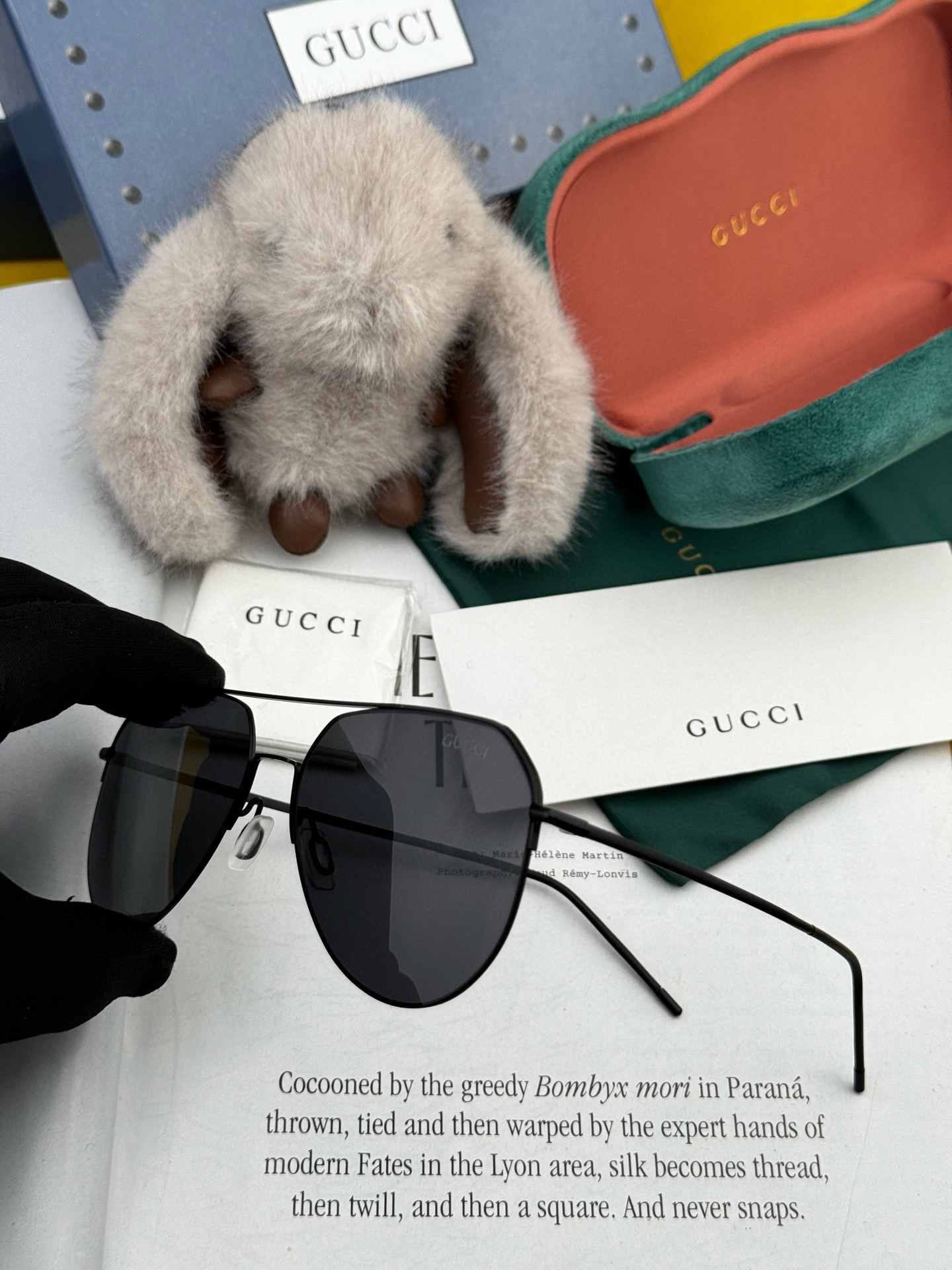         GUCCI 男款炫彩飞行员偏光太阳镜 ❤️材质：高清尼龙加厚卡槽高清偏光镜片 🌹无边框镜