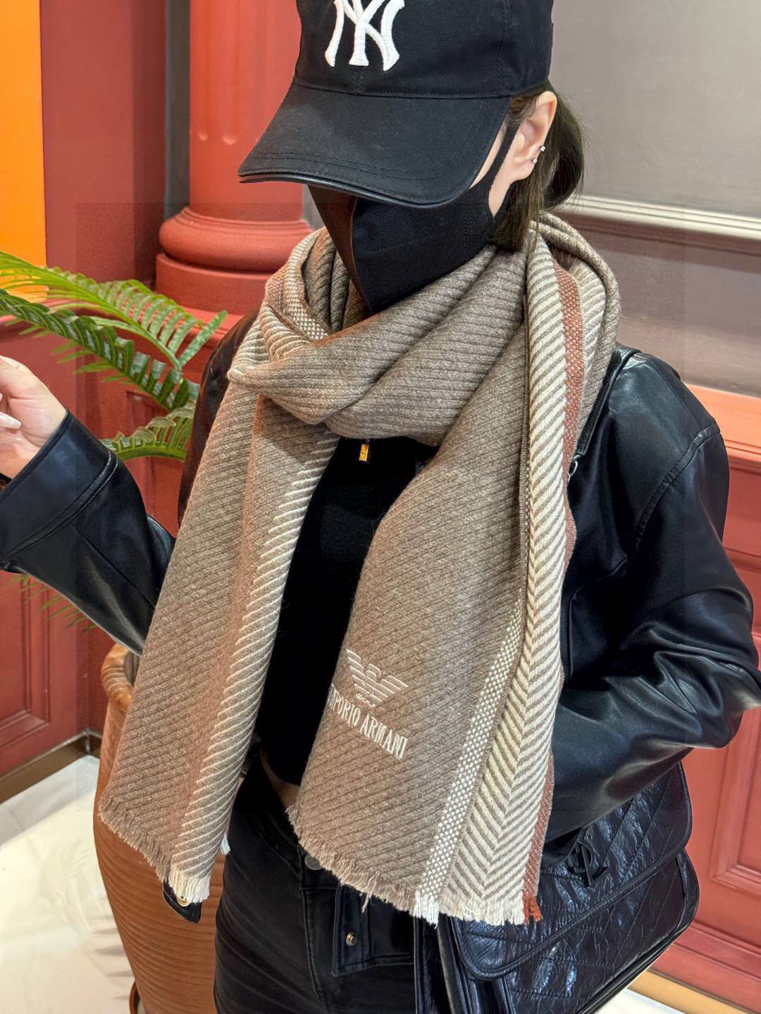   EMPORIO ARMANI。EA阿玛尼。秋冬新品，男士羊绒围巾。，无敌贴身质感，弹力极好，超级搭配
