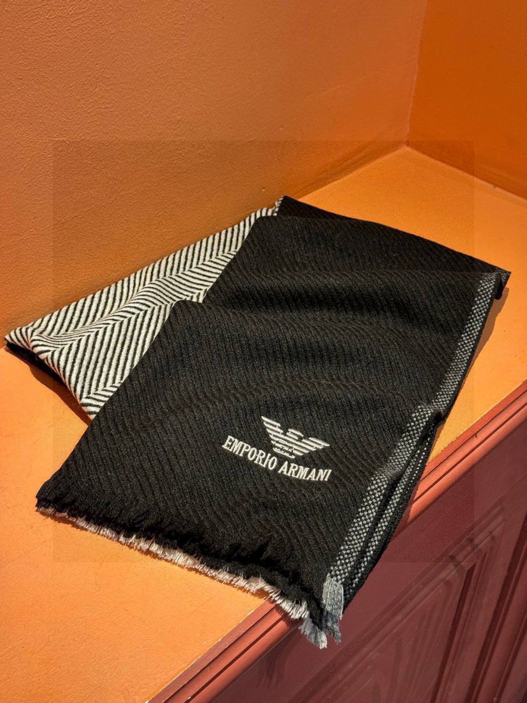   EMPORIO ARMANI。EA阿玛尼。秋冬新品，男士羊绒围巾。，无敌贴身质感，弹力极好，超级搭配