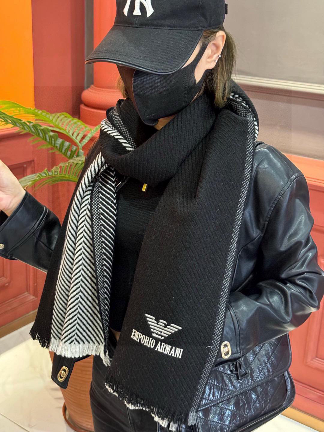   EMPORIO ARMANI。EA阿玛尼。秋冬新品，男士羊绒围巾。，无敌贴身质感，弹力极好，超级搭配