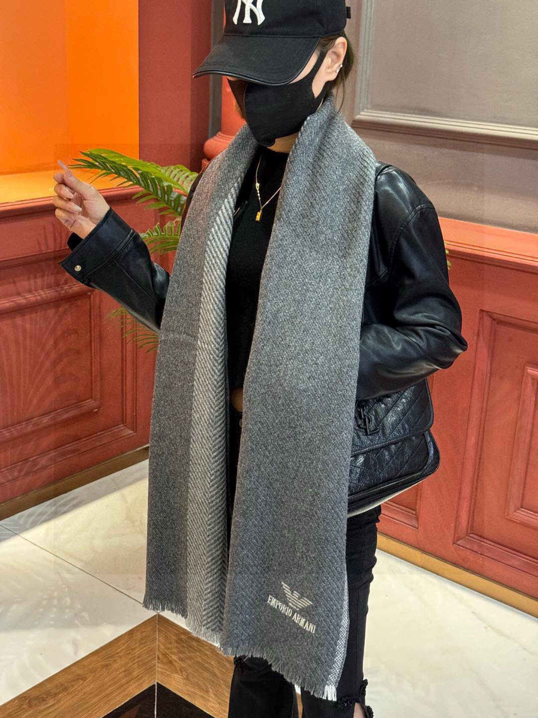   EMPORIO ARMANI。EA阿玛尼。秋冬新品，男士羊绒围巾。，无敌贴身质感，弹力极好，超级搭配