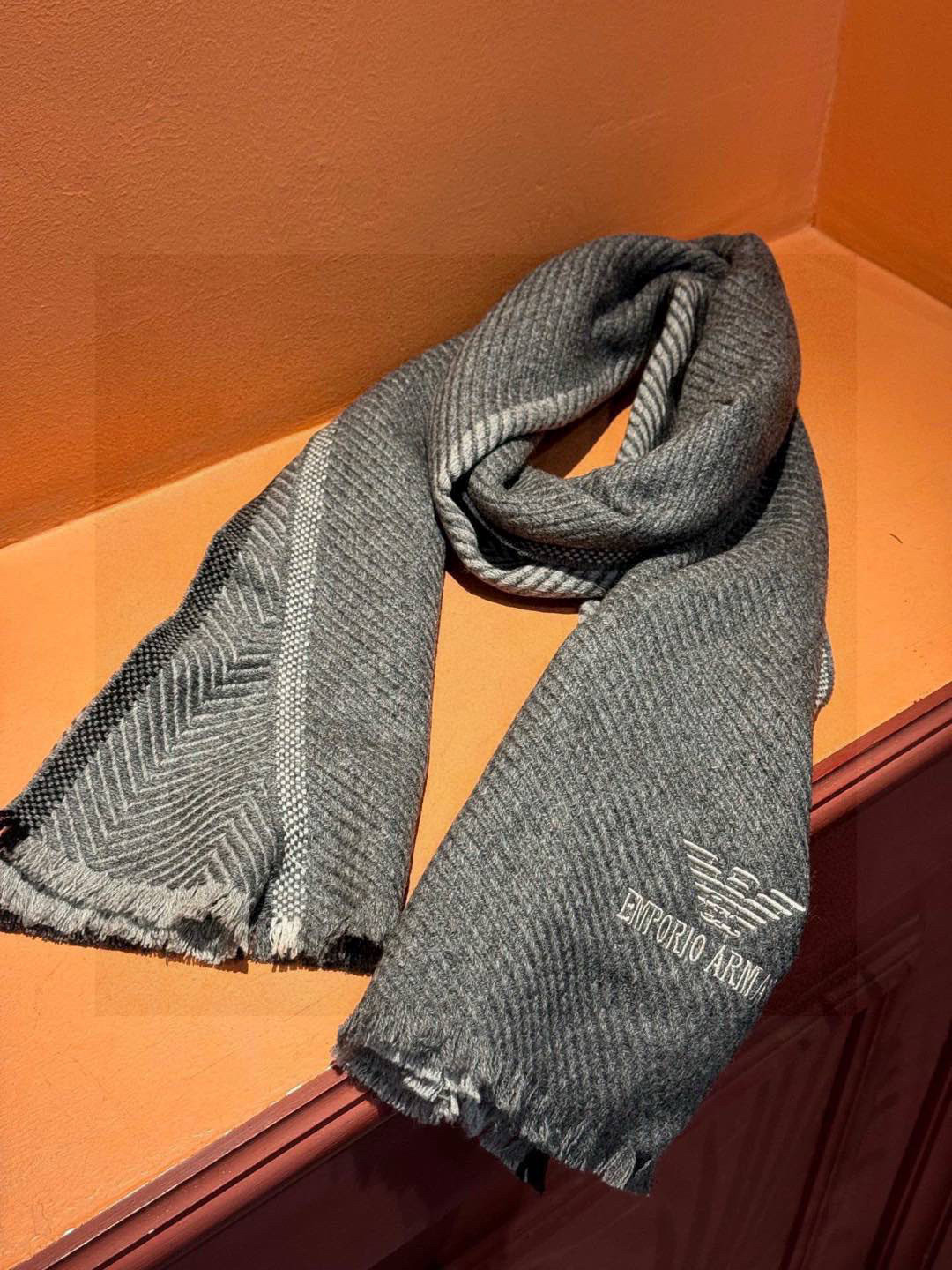   EMPORIO ARMANI。EA阿玛尼。秋冬新品，男士羊绒围巾。，无敌贴身质感，弹力极好，超级搭配