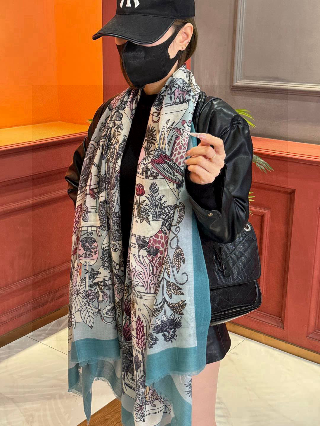  专柜同步 Hermes家买了都说好看【珍奇乐园羊绒长巾】‼️推荐💕顶级工艺超值‼️爱马仕专柜爆款🎁🎁羊