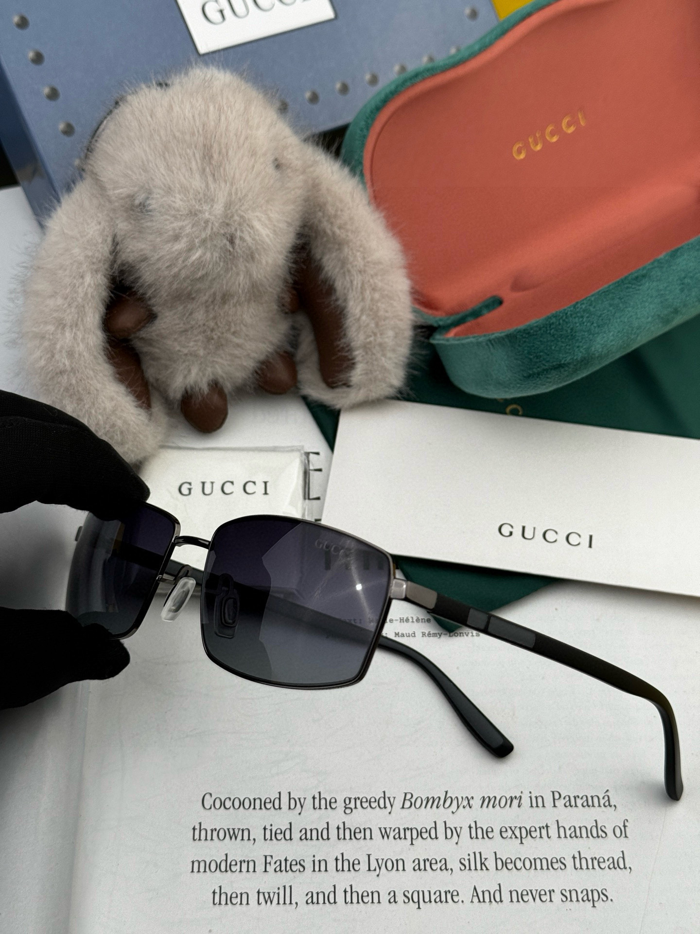         GUCCI 男款炫彩飞行员偏光太阳镜 ❤️材质：高清尼龙加厚卡槽高清偏光镜片 🌹无边框镜
