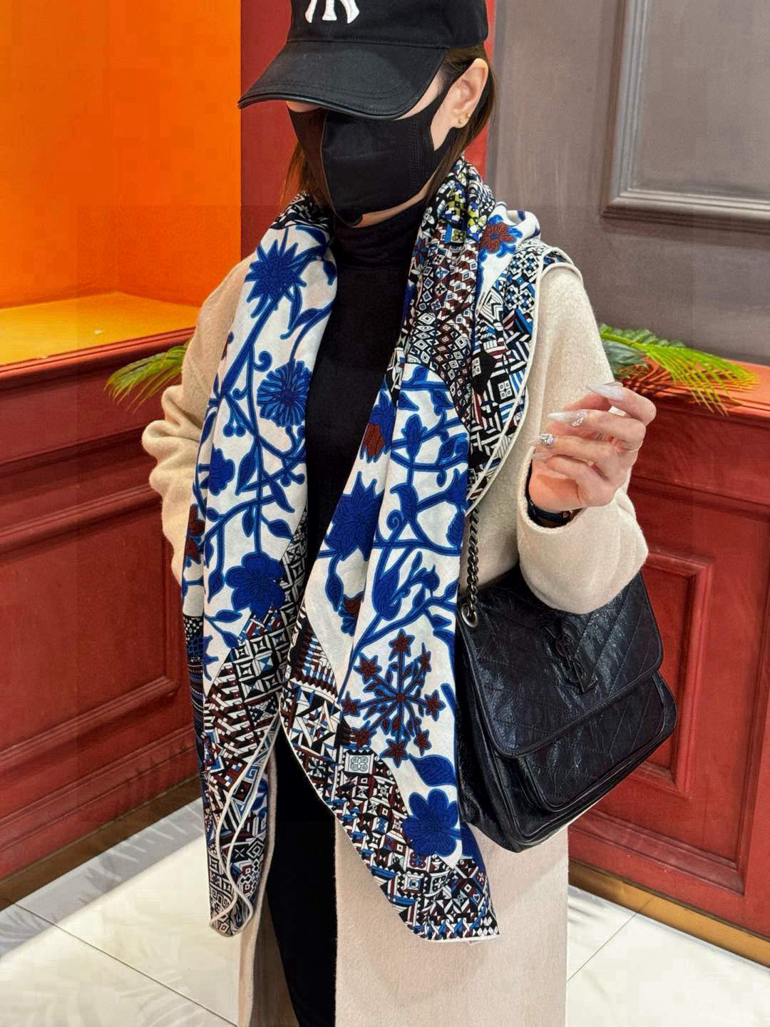 羊绒新款🆕👏👏买了都说好看‼️推荐💕爱马仕双面同色羊绒方巾【美洲豹与蜂鸟双面同色140】，顶级工艺超值