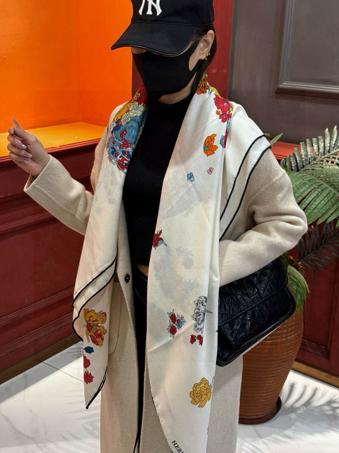 ❄【双面同色】原单Lv140cm丝绒方巾，《热气球》，本款方巾全新加入 U价🉐️ and Away 系列