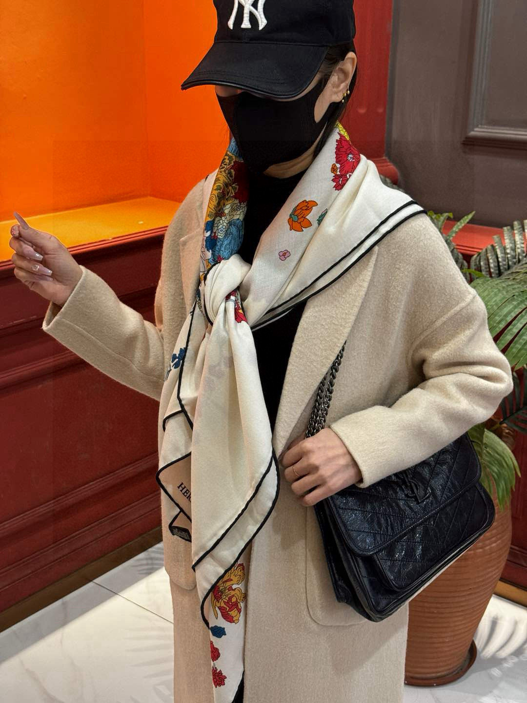 ❄【双面同色】原单Lv140cm丝绒方巾，《热气球》，本款方巾全新加入 U价🉐️ and Away 系列