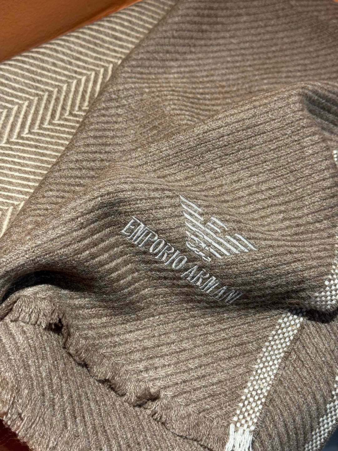   EMPORIO ARMANI。EA阿玛尼。秋冬新品，男士羊绒围巾。，无敌贴身质感，弹力极好，超级搭配