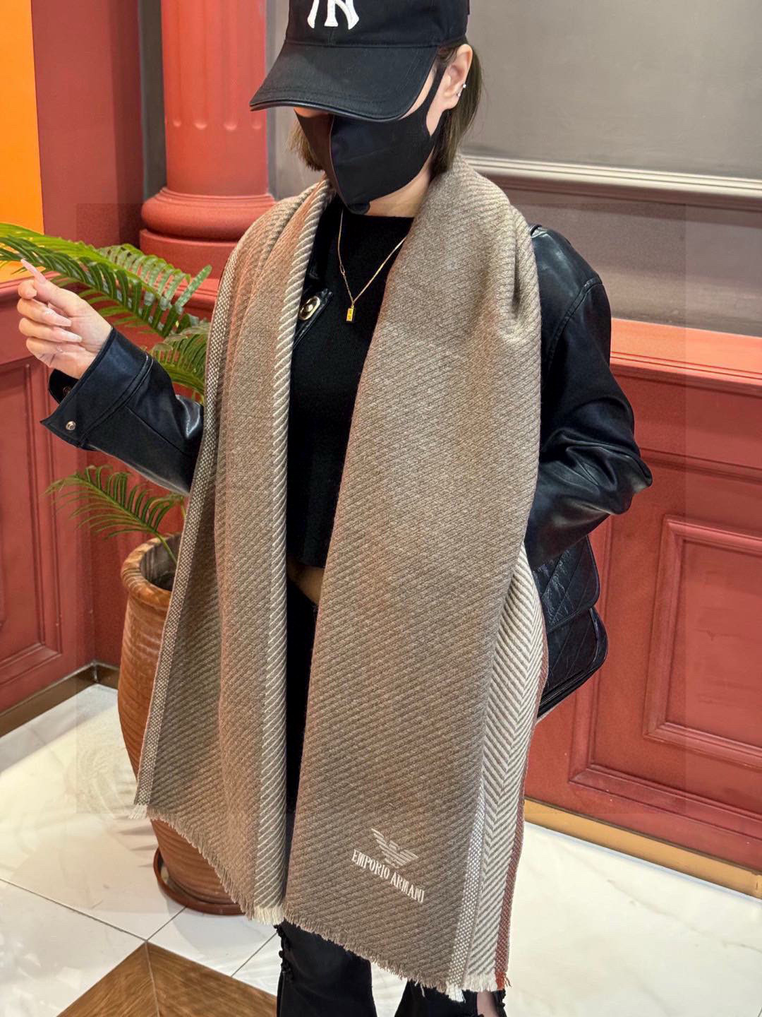   EMPORIO ARMANI。EA阿玛尼。秋冬新品，男士羊绒围巾。，无敌贴身质感，弹力极好，超级搭配