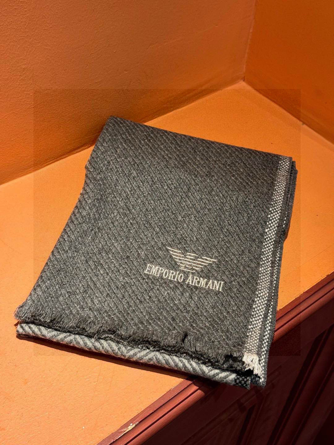  EMPORIO ARMANI。EA阿玛尼。秋冬新品，男士羊绒围巾。，无敌贴身质感，弹力极好，超级搭配