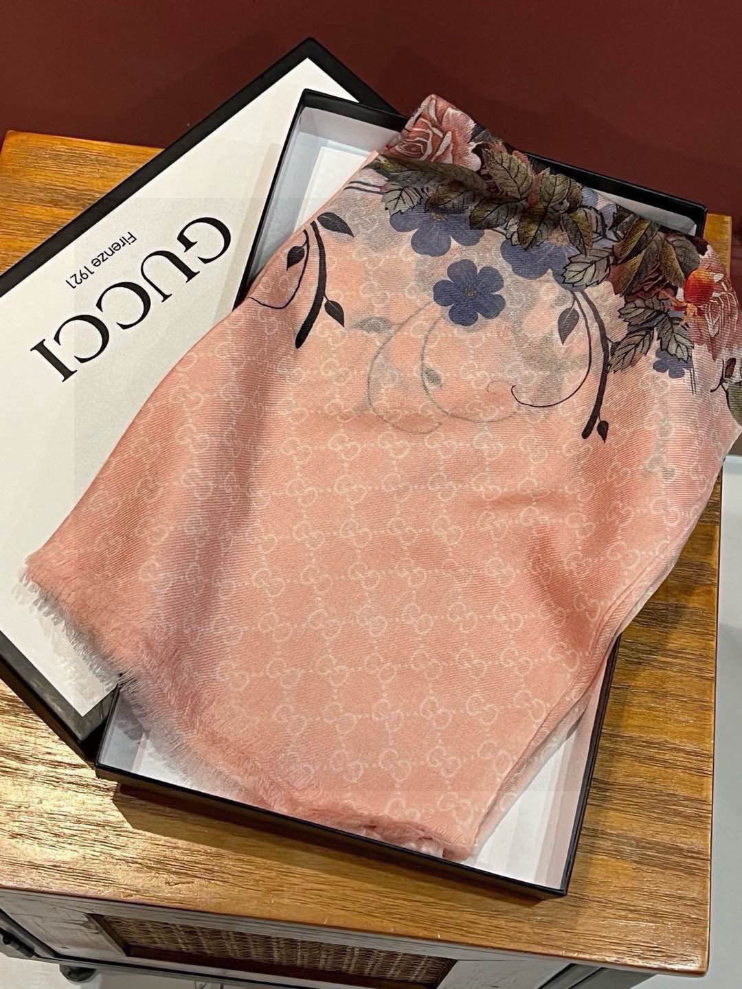  💟秀外慧中，美到过分❗️上身效果疯狂的喜欢❗️Gucci New~300支高端戒指绒！真心美爆了的设计
