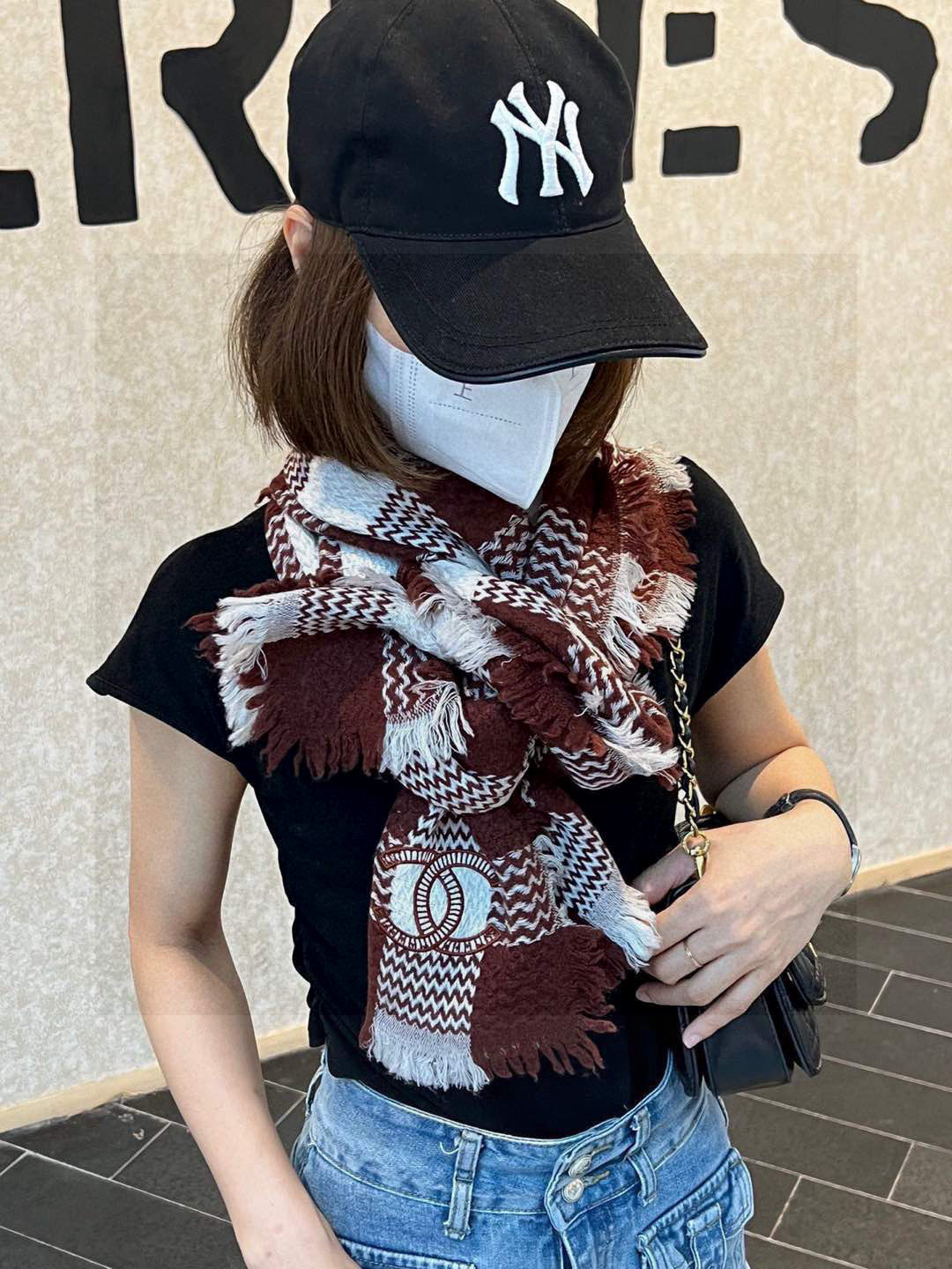     新款 搭配利器🆕🆕  香奈儿系列货  专供viP 产品 ♥顶级苏格兰进口羊羔绒  纹路织法使围巾
